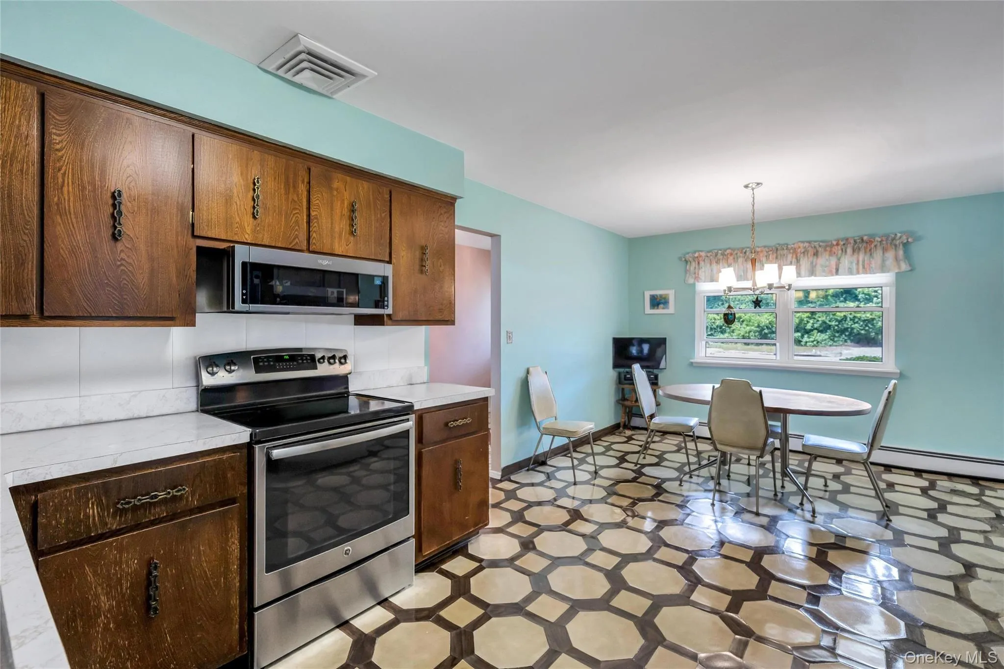 5 Half Hollow Road, Brookhaven, NY, 3 Bedrooms Bedrooms, 7 Rooms Rooms,2 BathroomsBathrooms,Residential,For Rent,Half Hollow Road,0,1016662 5 Half Hollow Road, Brookhaven, NY, 3 Bedrooms Bedrooms, 7 Rooms Rooms,2 BathroomsBathrooms,Residential,For Rent,Half Hollow Road,0,1016662