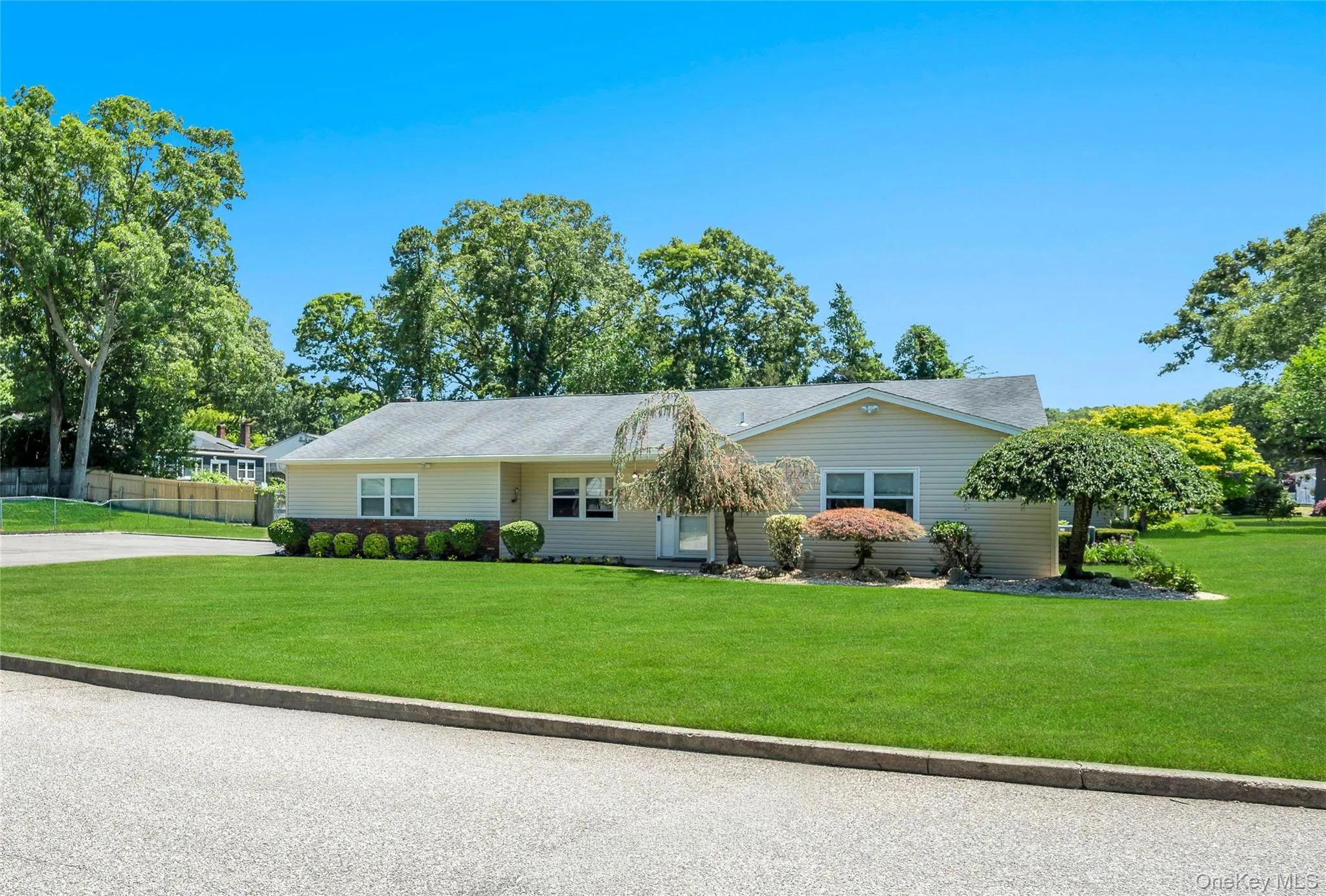 5 Half Hollow Road, Brookhaven, NY, 3 Bedrooms Bedrooms, 7 Rooms Rooms,2 BathroomsBathrooms,Residential,For Rent,Half Hollow Road,0,1016662 5 Half Hollow Road, Brookhaven, NY, 3 Bedrooms Bedrooms, 7 Rooms Rooms,2 BathroomsBathrooms,Residential,For Rent,Half Hollow Road,0,1016662
