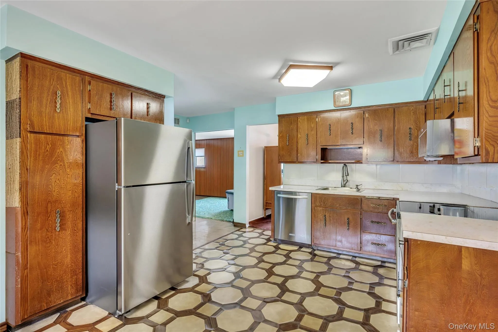 5 Half Hollow Road, Brookhaven, NY, 3 Bedrooms Bedrooms, 7 Rooms Rooms,2 BathroomsBathrooms,Residential,For Rent,Half Hollow Road,0,1016662 5 Half Hollow Road, Brookhaven, NY, 3 Bedrooms Bedrooms, 7 Rooms Rooms,2 BathroomsBathrooms,Residential,For Rent,Half Hollow Road,0,1016662