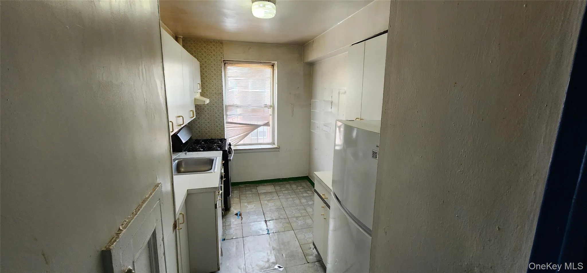 141-19 78th Road, New York, NY, 1 Bedroom Bedrooms, 3 Rooms Rooms,1 BathroomBathrooms,Residential,For Rent,78th,0,1016675 141-19 78th Road, New York, NY, 1 Bedroom Bedrooms, 3 Rooms Rooms,1 BathroomBathrooms,Residential,For Rent,78th,0,1016675