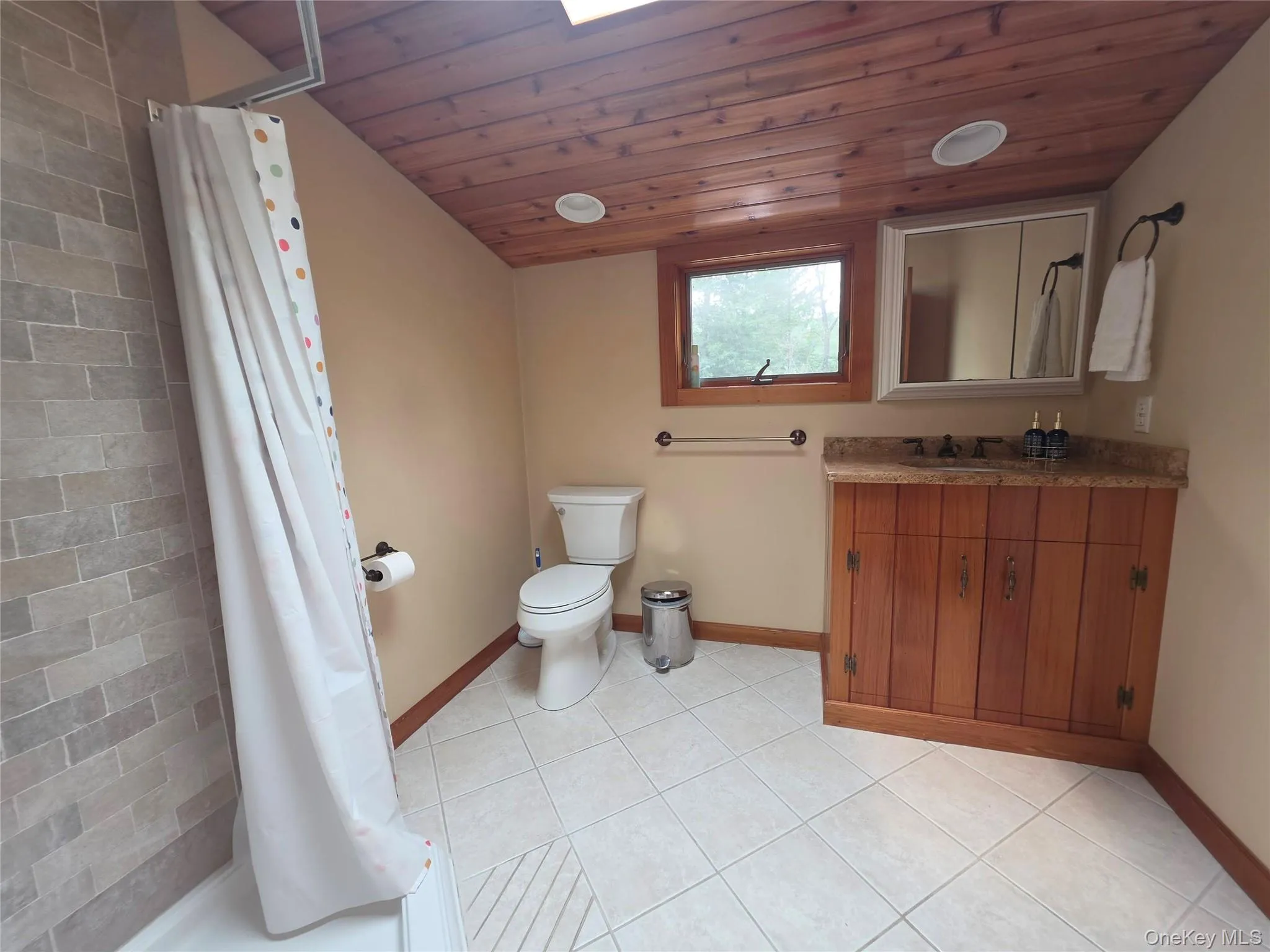398 Convent Road, Orangetown, NY, 4 Bedrooms Bedrooms, 9 Rooms Rooms,2 BathroomsBathrooms,Residential Lease,For Rent,Convent,0,1016678 398 Convent Road, Orangetown, NY, 4 Bedrooms Bedrooms, 9 Rooms Rooms,2 BathroomsBathrooms,Residential Lease,For Rent,Convent,0,1016678