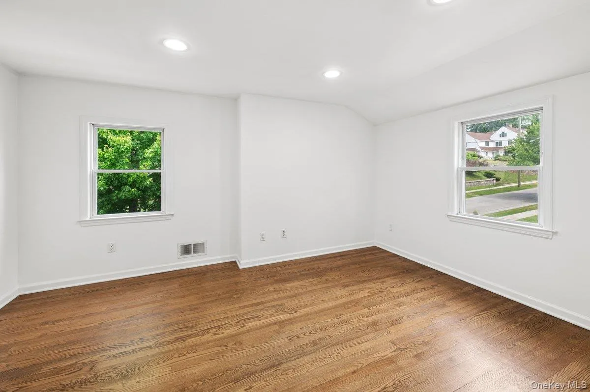 69 Millard (AKA 44 Brooke) Avenue, Yonkers, NY, 4 Bedrooms Bedrooms, 7 Rooms Rooms,2 BathroomsBathrooms,Residential,For Rent,Millard (AKA 44 Brooke),0,KEY1016679 69 Millard (AKA 44 Brooke) Avenue, Yonkers, NY, 4 Bedrooms Bedrooms, 7 Rooms Rooms,2 BathroomsBathrooms,Residential,For Rent,Millard (AKA 44 Brooke),0,KEY1016679