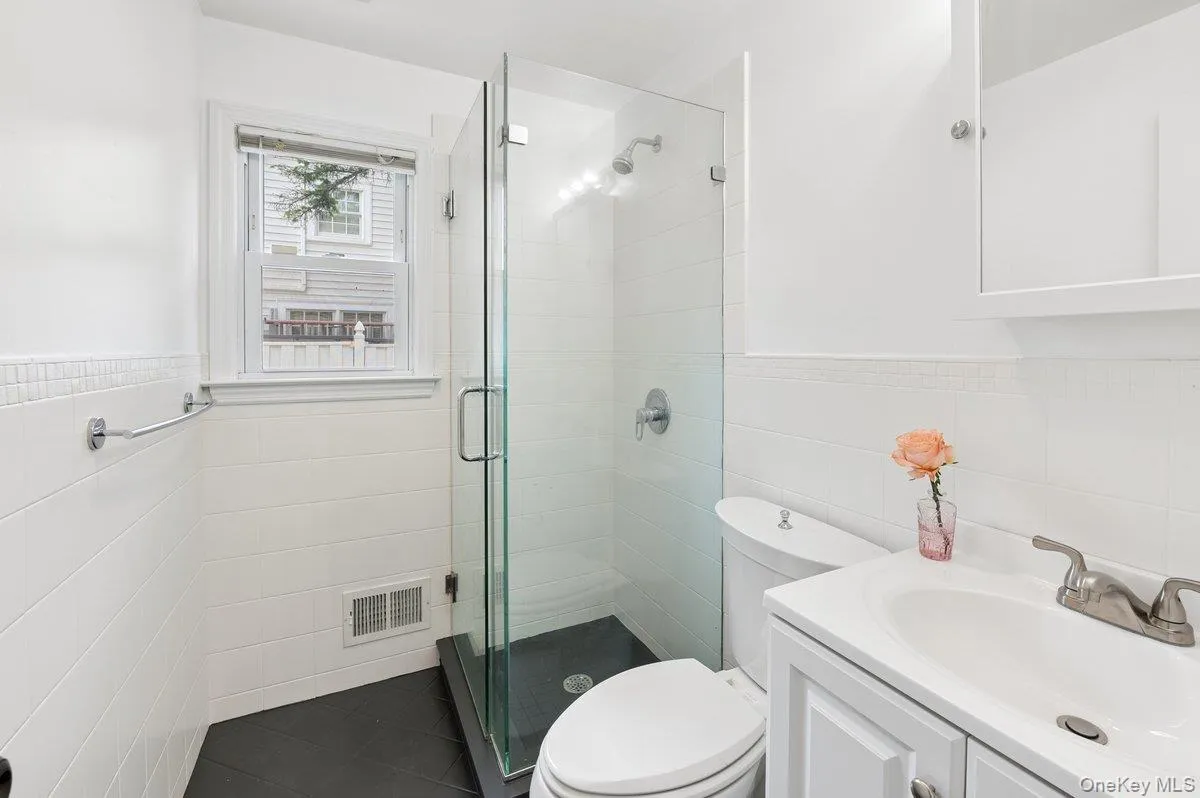 69 Millard (AKA 44 Brooke) Avenue, Yonkers, NY, 4 Bedrooms Bedrooms, 7 Rooms Rooms,2 BathroomsBathrooms,Residential,For Rent,Millard (AKA 44 Brooke),0,KEY1016679 69 Millard (AKA 44 Brooke) Avenue, Yonkers, NY, 4 Bedrooms Bedrooms, 7 Rooms Rooms,2 BathroomsBathrooms,Residential,For Rent,Millard (AKA 44 Brooke),0,KEY1016679
