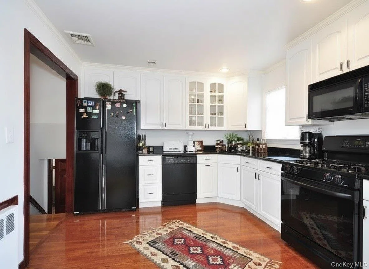 360 Terrace Avenue, Hempstead, NY, 3 Bedrooms Bedrooms, 7 Rooms Rooms,3 BathroomsBathrooms,Residential,For Rent,Terrace,0,KEY1016681 360 Terrace Avenue, Hempstead, NY, 3 Bedrooms Bedrooms, 7 Rooms Rooms,3 BathroomsBathrooms,Residential,For Rent,Terrace,0,KEY1016681