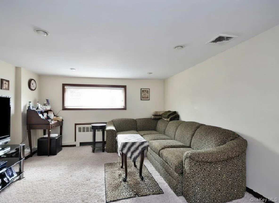 360 Terrace Avenue, Hempstead, NY, 3 Bedrooms Bedrooms, 7 Rooms Rooms,3 BathroomsBathrooms,Residential,For Rent,Terrace,0,KEY1016681 360 Terrace Avenue, Hempstead, NY, 3 Bedrooms Bedrooms, 7 Rooms Rooms,3 BathroomsBathrooms,Residential,For Rent,Terrace,0,KEY1016681