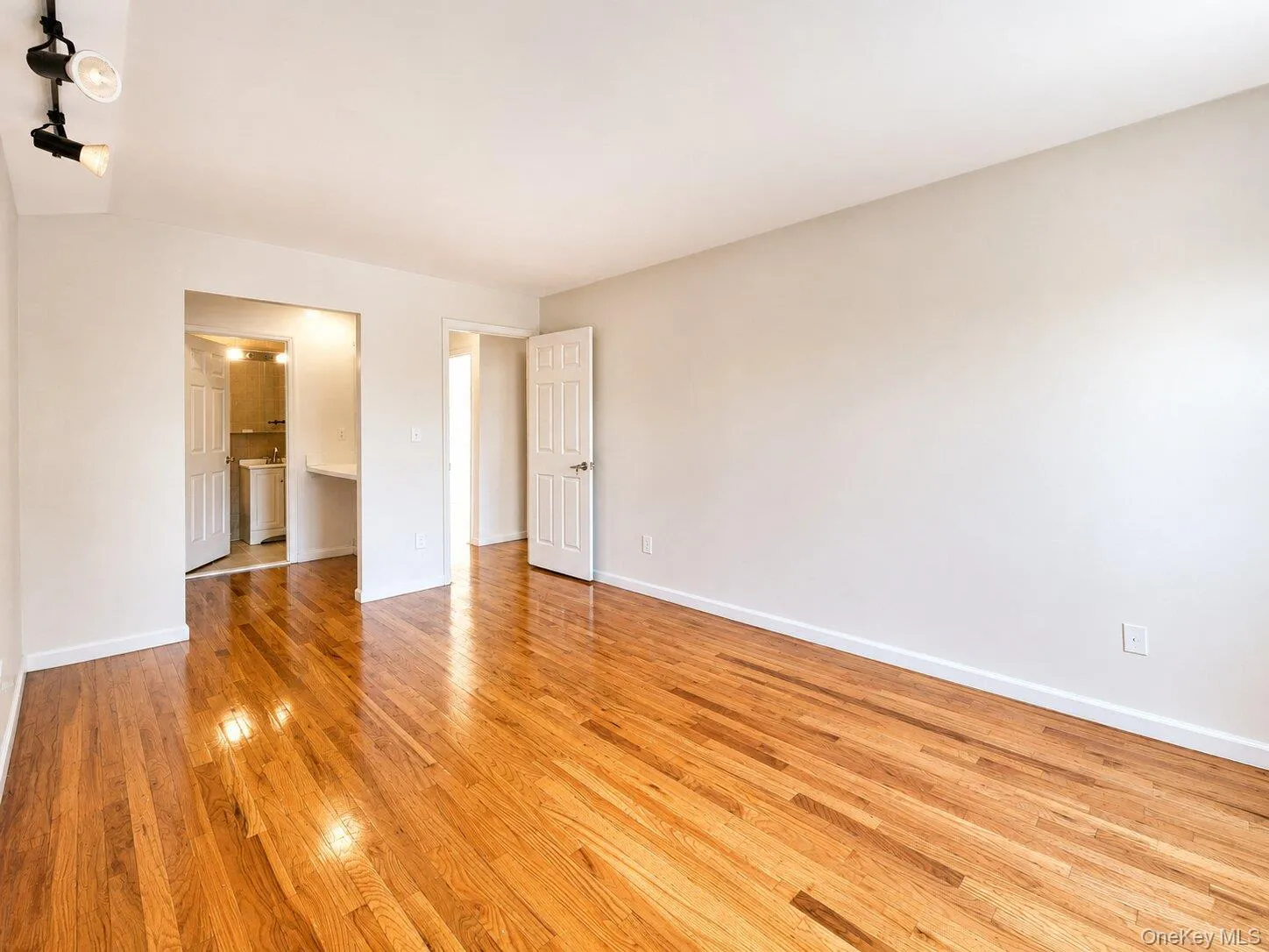 93-03 91 Avenue, New York, NY, 3 Bedrooms Bedrooms, 7 Rooms Rooms,2 BathroomsBathrooms,Residential Lease,For Rent,91,0,KEY1016684 93-03 91 Avenue, New York, NY, 3 Bedrooms Bedrooms, 7 Rooms Rooms,2 BathroomsBathrooms,Residential Lease,For Rent,91,0,KEY1016684