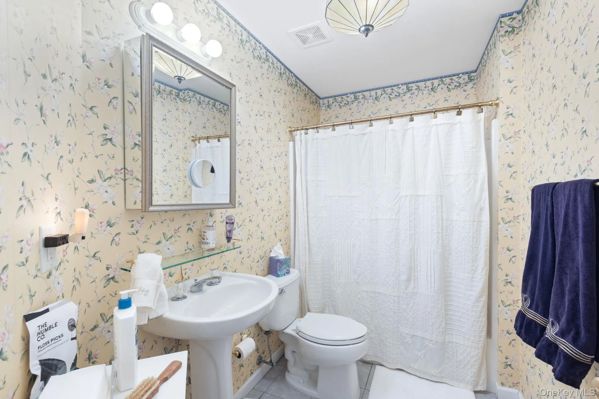 Lower Level Full Bathroom Lower Level Full Bathroom