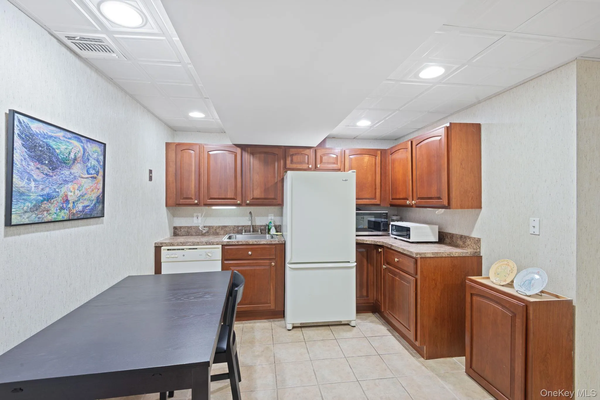 Lower Level Summer Kitchen Lower Level Summer Kitchen