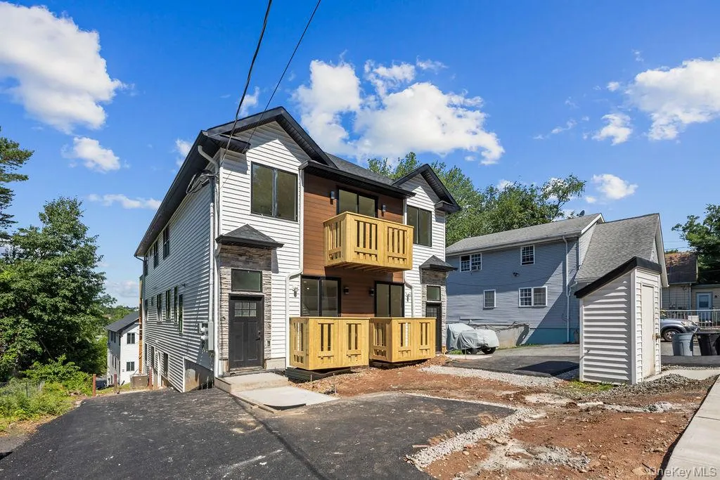111 Lake Spring, Ramapo, NY, 4 Bedrooms Bedrooms, 8 Rooms Rooms,3 BathroomsBathrooms,Residential,For Rent,Lake Spring,0,1016688 111 Lake Spring, Ramapo, NY, 4 Bedrooms Bedrooms, 8 Rooms Rooms,3 BathroomsBathrooms,Residential,For Rent,Lake Spring,0,1016688