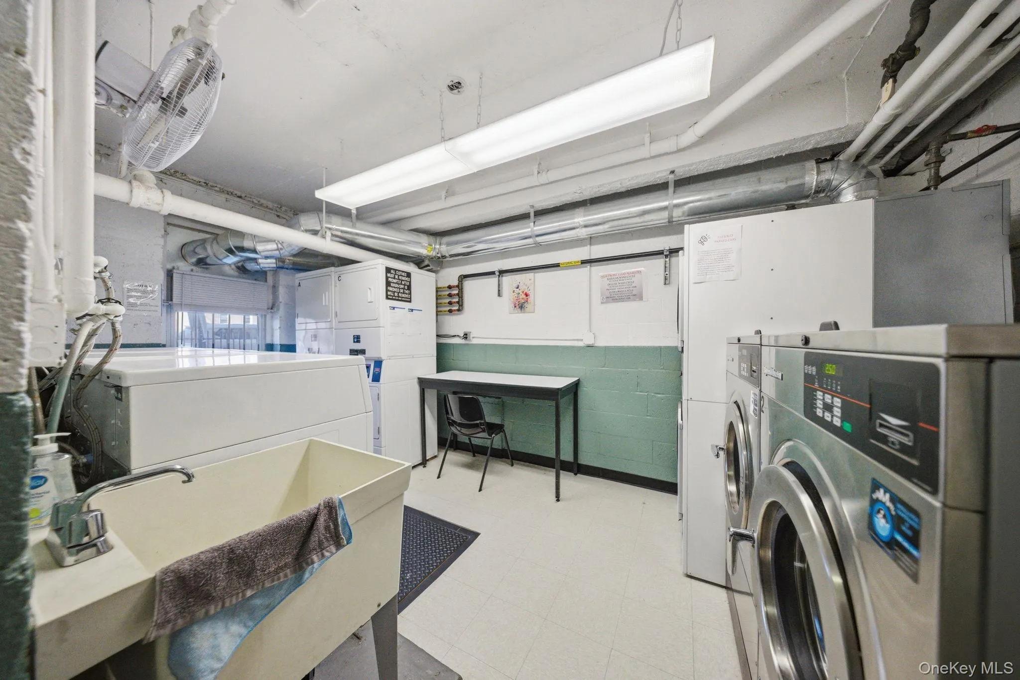 250 N Broadway, Yonkers, NY, 1 Bedroom Bedrooms, 3 Rooms Rooms,1 BathroomBathrooms,Residential,For Rent,N Broadway,0,1016689 250 N Broadway, Yonkers, NY, 1 Bedroom Bedrooms, 3 Rooms Rooms,1 BathroomBathrooms,Residential,For Rent,N Broadway,0,1016689