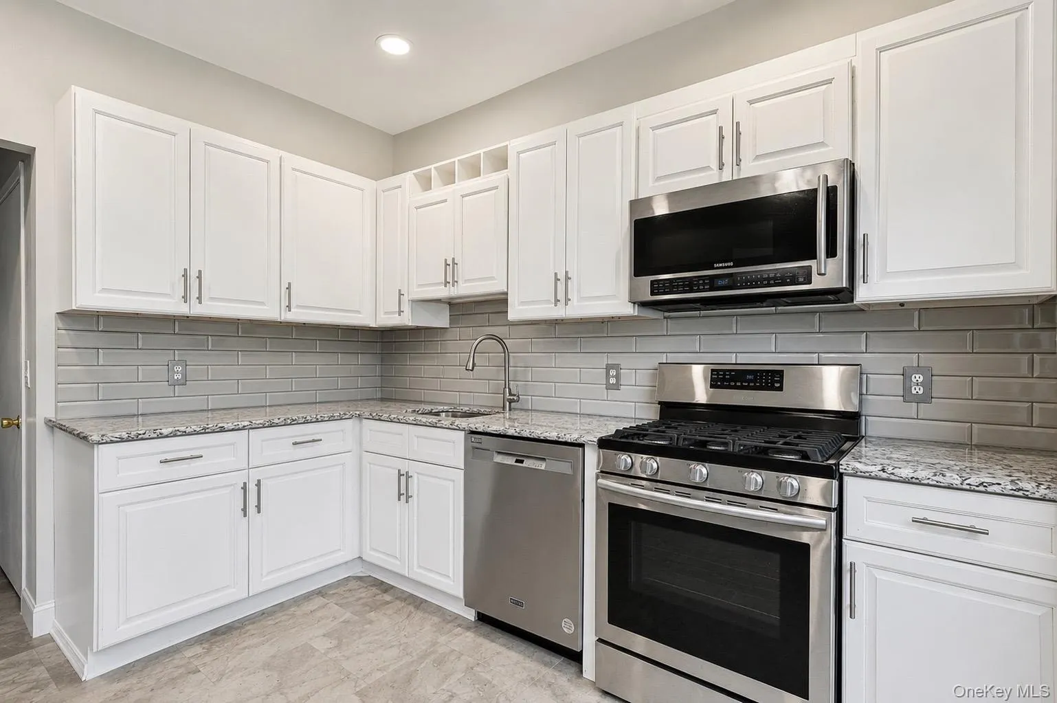 843 Spring Lake Drive, Brookhaven, NY, 3 Bedrooms Bedrooms, 7 Rooms Rooms,2 BathroomsBathrooms,Residential,For Rent,Spring Lake,0,1016691 843 Spring Lake Drive, Brookhaven, NY, 3 Bedrooms Bedrooms, 7 Rooms Rooms,2 BathroomsBathrooms,Residential,For Rent,Spring Lake,0,1016691