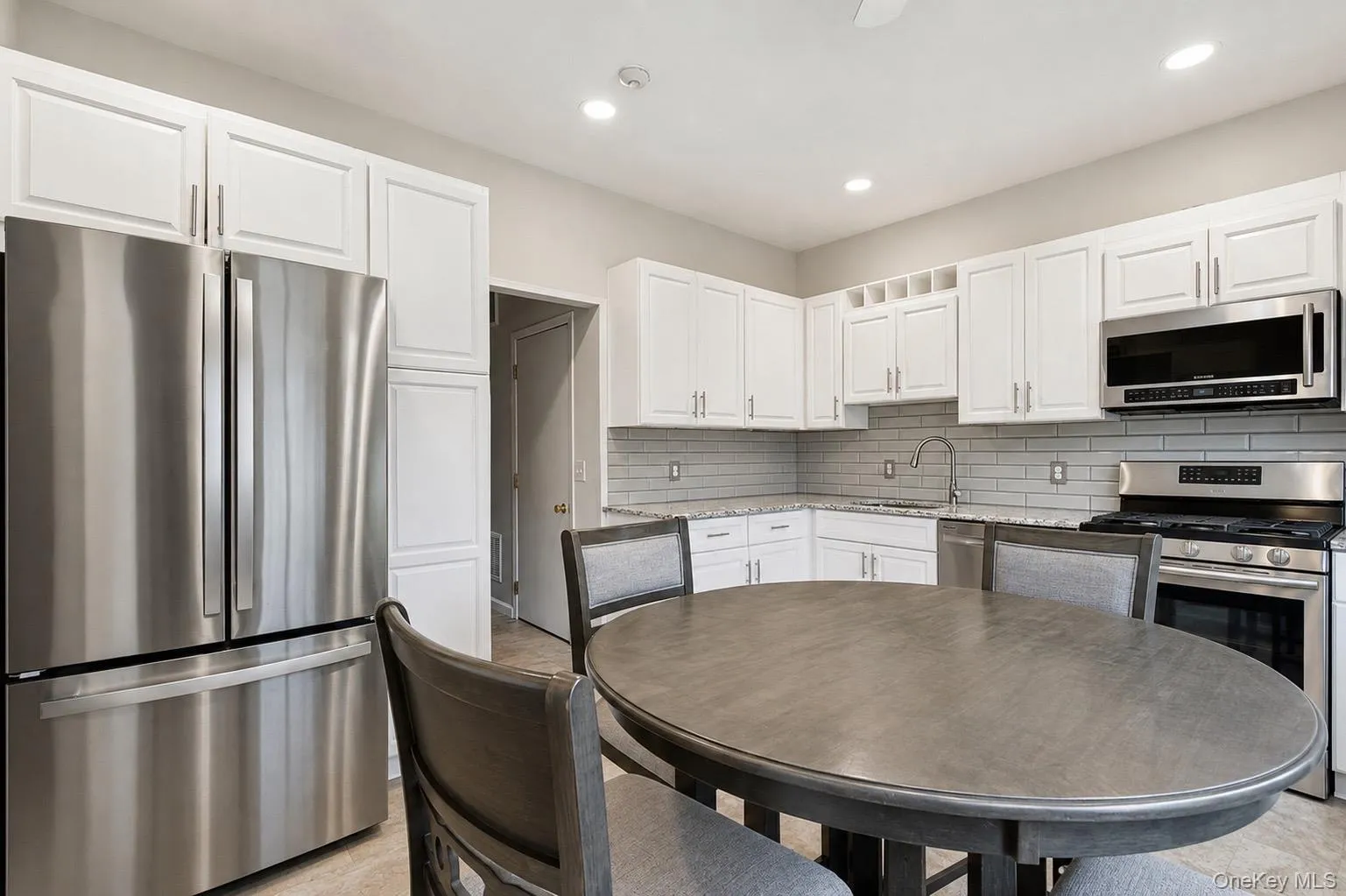 843 Spring Lake Drive, Brookhaven, NY, 3 Bedrooms Bedrooms, 7 Rooms Rooms,2 BathroomsBathrooms,Residential,For Rent,Spring Lake,0,1016691 843 Spring Lake Drive, Brookhaven, NY, 3 Bedrooms Bedrooms, 7 Rooms Rooms,2 BathroomsBathrooms,Residential,For Rent,Spring Lake,0,1016691
