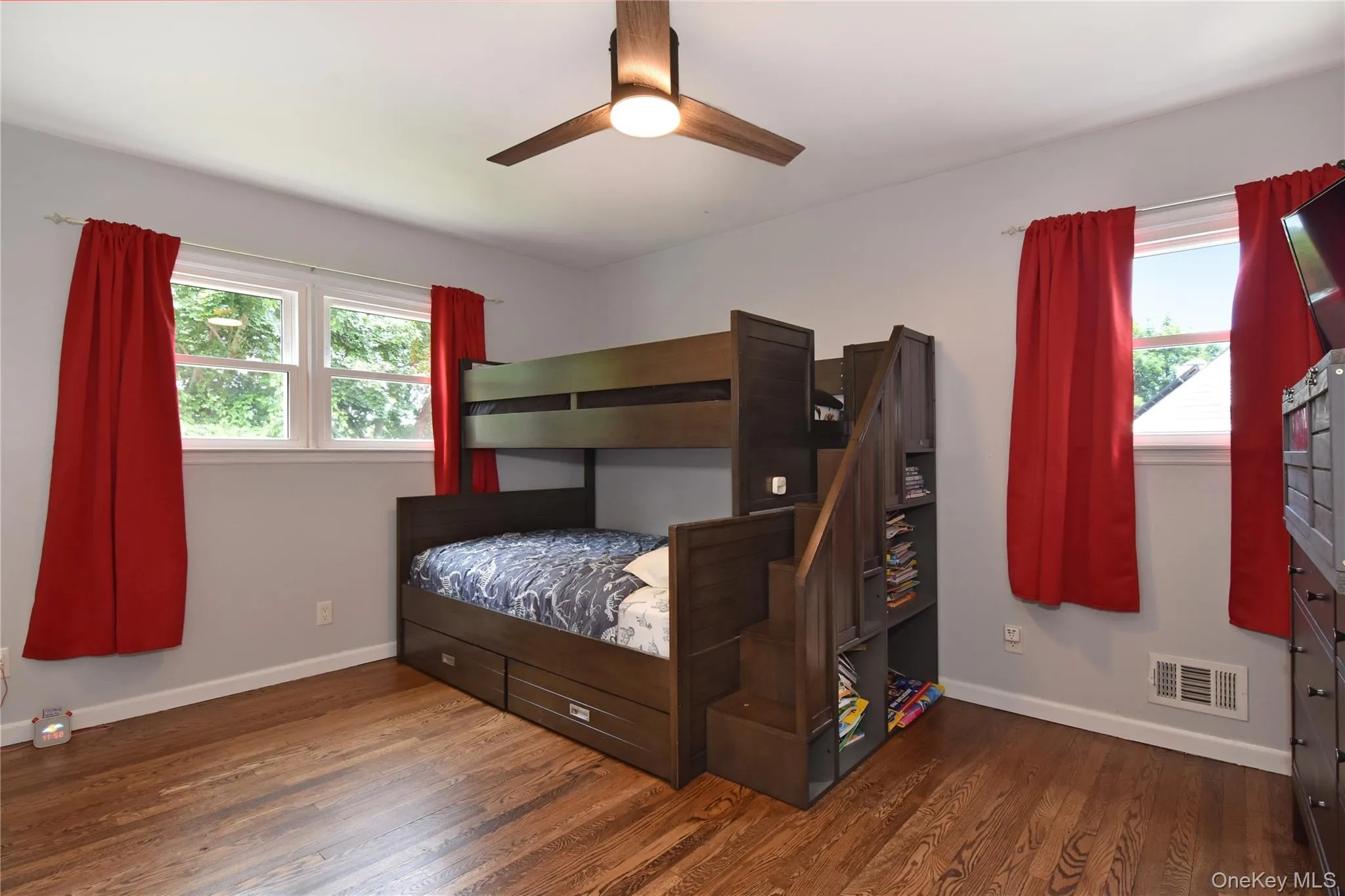 119 Candlewood Drive, Yonkers, NY, 3 Bedrooms Bedrooms, 8 Rooms Rooms,2 BathroomsBathrooms,Residential,For Rent,Candlewood,0,KEY1016693 119 Candlewood Drive, Yonkers, NY, 3 Bedrooms Bedrooms, 8 Rooms Rooms,2 BathroomsBathrooms,Residential,For Rent,Candlewood,0,KEY1016693