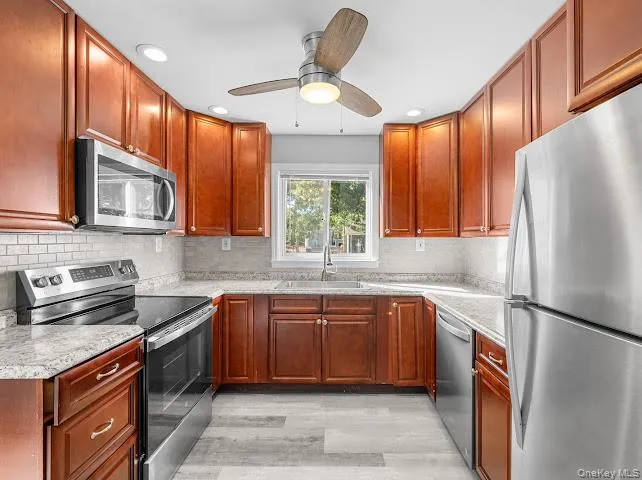 16 Brushwood Drive, Brookhaven, NY, 4 Bedrooms Bedrooms, 7 Rooms Rooms,1 BathroomBathrooms,Residential,For Rent,Brushwood,0,1016696 16 Brushwood Drive, Brookhaven, NY, 4 Bedrooms Bedrooms, 7 Rooms Rooms,1 BathroomBathrooms,Residential,For Rent,Brushwood,0,1016696