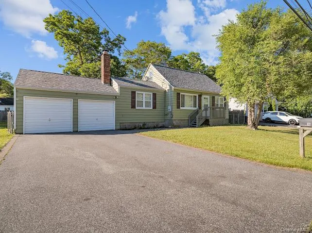 16 Brushwood Drive, Brookhaven, NY, 4 Bedrooms Bedrooms, 7 Rooms Rooms,1 BathroomBathrooms,Residential,For Rent,Brushwood,0,1016696 16 Brushwood Drive, Brookhaven, NY, 4 Bedrooms Bedrooms, 7 Rooms Rooms,1 BathroomBathrooms,Residential,For Rent,Brushwood,0,1016696