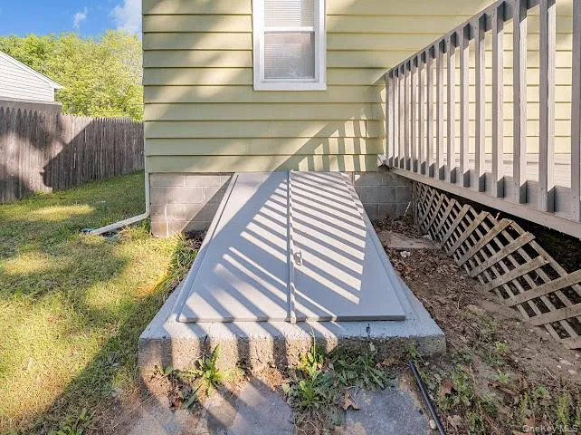 16 Brushwood Drive, Brookhaven, NY, 4 Bedrooms Bedrooms, 7 Rooms Rooms,1 BathroomBathrooms,Residential,For Rent,Brushwood,0,1016696 16 Brushwood Drive, Brookhaven, NY, 4 Bedrooms Bedrooms, 7 Rooms Rooms,1 BathroomBathrooms,Residential,For Rent,Brushwood,0,1016696