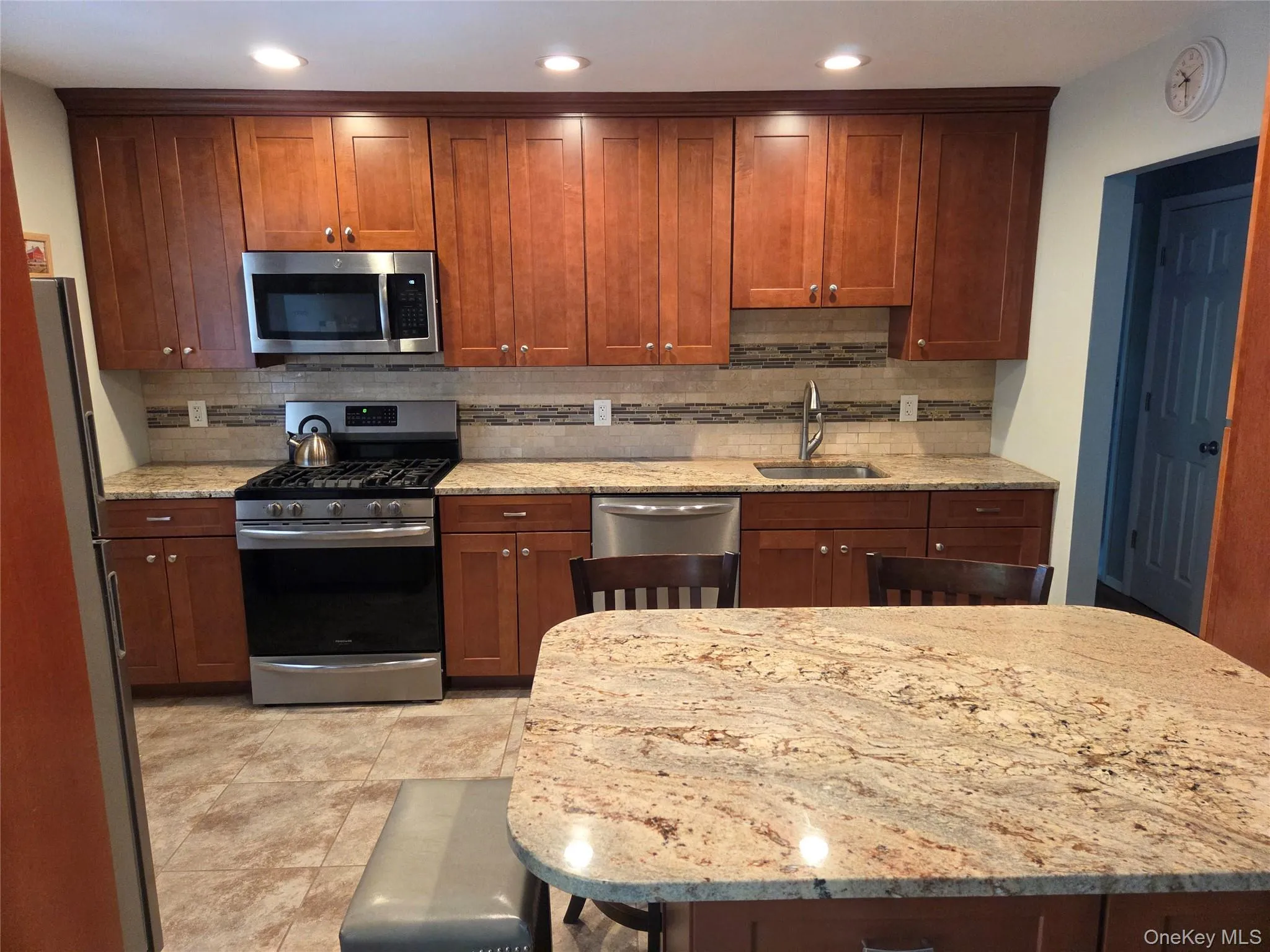 12 Wayside Lane, Smithtown, NY, 3 Bedrooms Bedrooms, 8 Rooms Rooms,2 BathroomsBathrooms,Residential,For Rent,Wayside,0,1016698 12 Wayside Lane, Smithtown, NY, 3 Bedrooms Bedrooms, 8 Rooms Rooms,2 BathroomsBathrooms,Residential,For Rent,Wayside,0,1016698