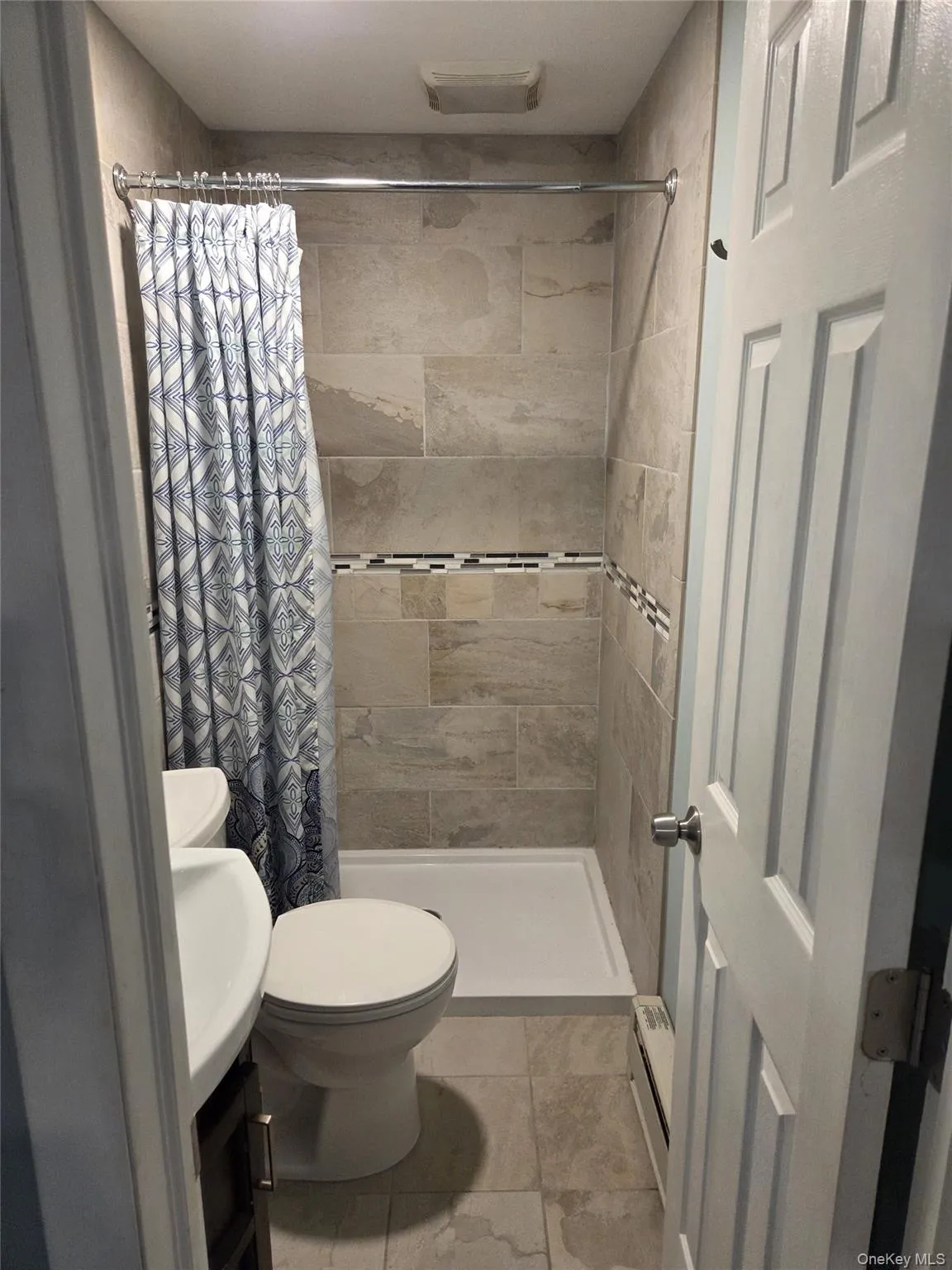 12 Wayside Lane, Smithtown, NY, 3 Bedrooms Bedrooms, 8 Rooms Rooms,2 BathroomsBathrooms,Residential,For Rent,Wayside,0,1016698 12 Wayside Lane, Smithtown, NY, 3 Bedrooms Bedrooms, 8 Rooms Rooms,2 BathroomsBathrooms,Residential,For Rent,Wayside,0,1016698