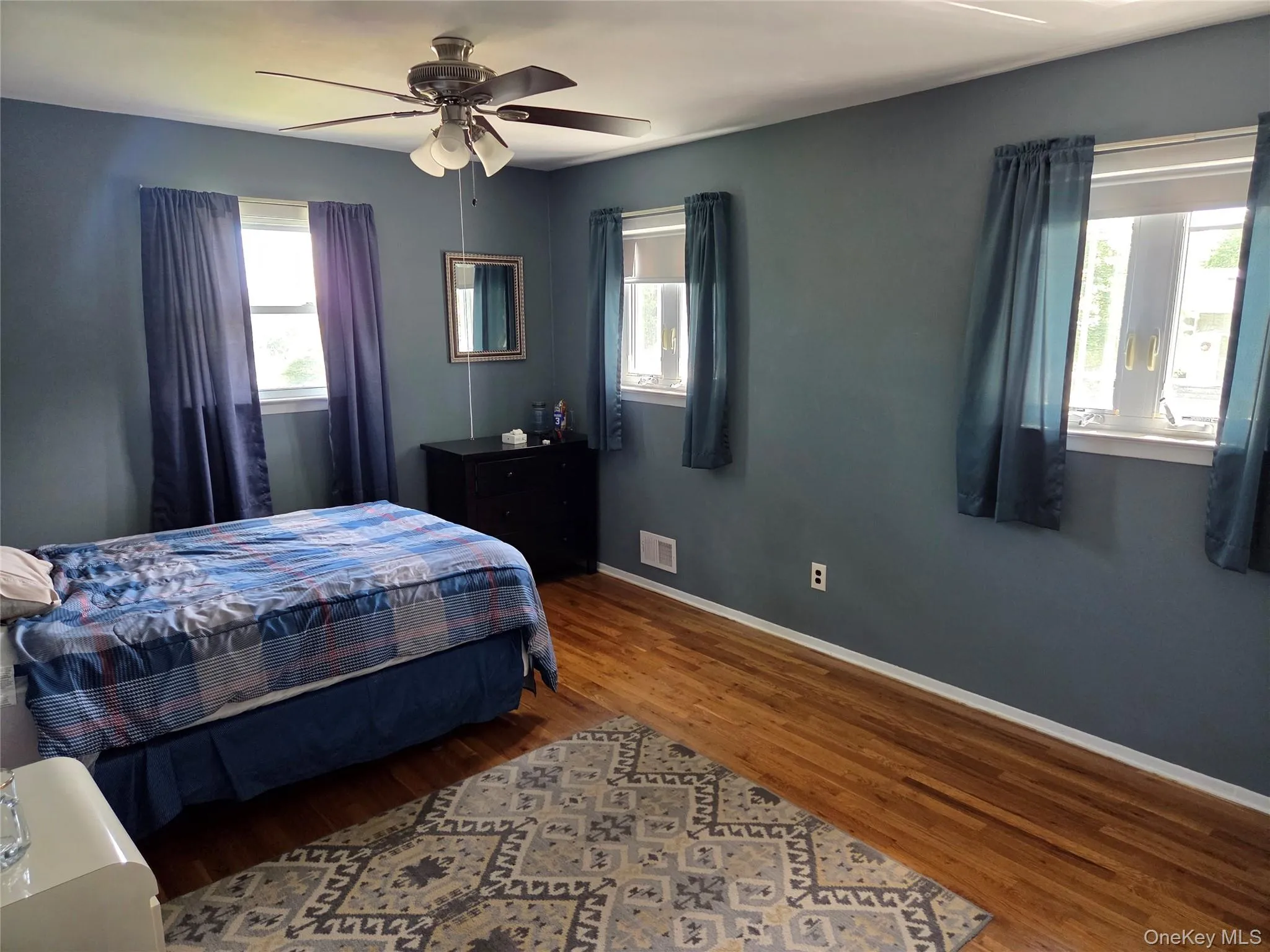 12 Wayside Lane, Smithtown, NY, 3 Bedrooms Bedrooms, 8 Rooms Rooms,2 BathroomsBathrooms,Residential,For Rent,Wayside,0,1016698 12 Wayside Lane, Smithtown, NY, 3 Bedrooms Bedrooms, 8 Rooms Rooms,2 BathroomsBathrooms,Residential,For Rent,Wayside,0,1016698