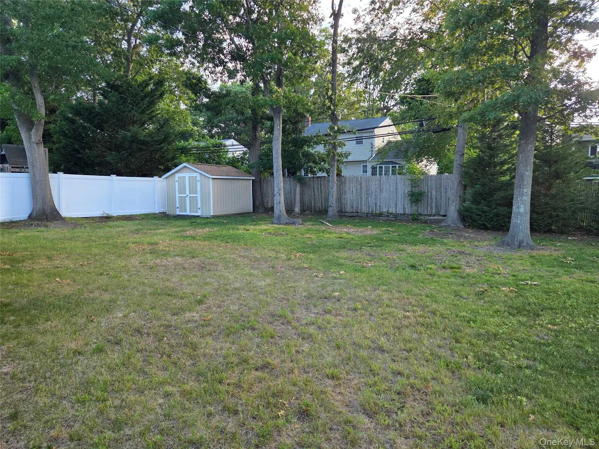 12 Wayside Lane, Smithtown, NY, 3 Bedrooms Bedrooms, 8 Rooms Rooms,2 BathroomsBathrooms,Residential,For Rent,Wayside,0,1016698 12 Wayside Lane, Smithtown, NY, 3 Bedrooms Bedrooms, 8 Rooms Rooms,2 BathroomsBathrooms,Residential,For Rent,Wayside,0,1016698