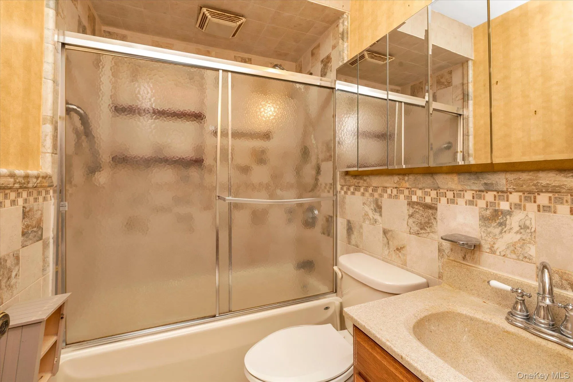 373 Argyle Road, Hempstead, NY, 5 Bedrooms Bedrooms, 11 Rooms Rooms,3 BathroomsBathrooms,Residential,For Rent,Argyle,0,1016703 373 Argyle Road, Hempstead, NY, 5 Bedrooms Bedrooms, 11 Rooms Rooms,3 BathroomsBathrooms,Residential,For Rent,Argyle,0,1016703