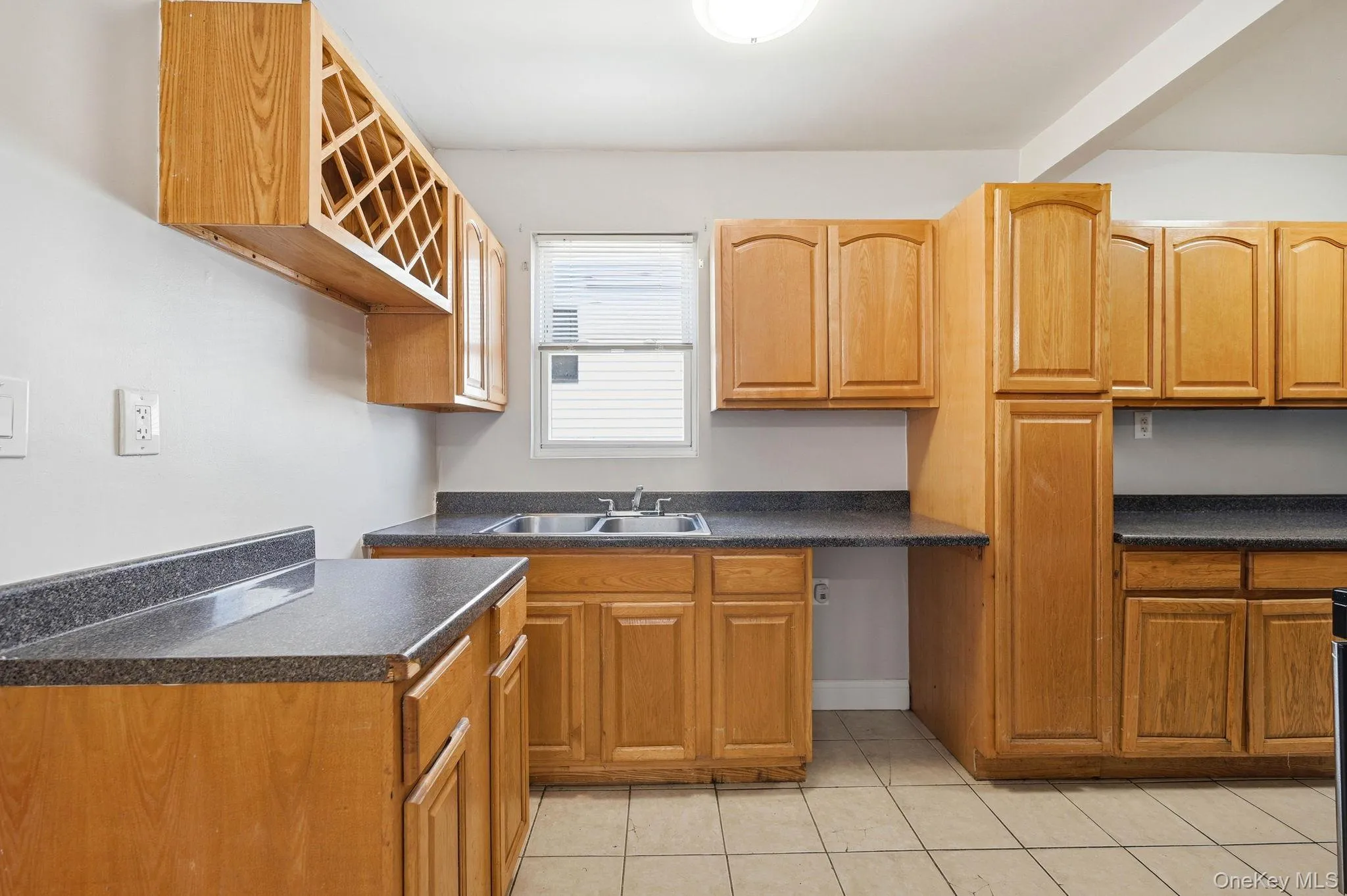 4000 Pratt Avenue, New York, NY, 3 Bedrooms Bedrooms, 6 Rooms Rooms,3 BathroomsBathrooms,Residential,For Rent,Pratt,0,1016705 4000 Pratt Avenue, New York, NY, 3 Bedrooms Bedrooms, 6 Rooms Rooms,3 BathroomsBathrooms,Residential,For Rent,Pratt,0,1016705