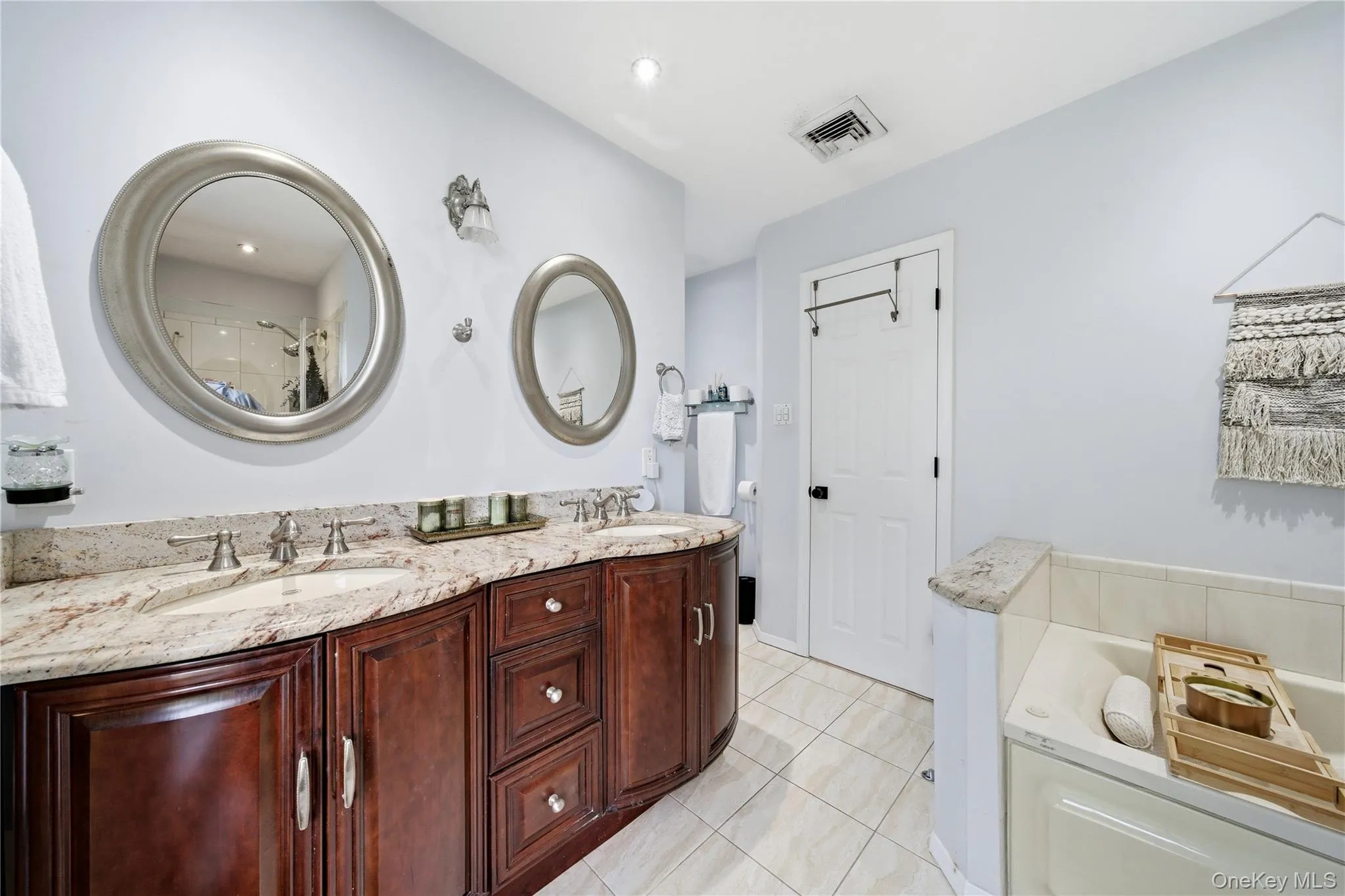 10 Wildflower Lane, Hempstead, NY, 5 Bedrooms Bedrooms, 9 Rooms Rooms,2 BathroomsBathrooms,Residential,For Rent,Wildflower,0,1016707 10 Wildflower Lane, Hempstead, NY, 5 Bedrooms Bedrooms, 9 Rooms Rooms,2 BathroomsBathrooms,Residential,For Rent,Wildflower,0,1016707