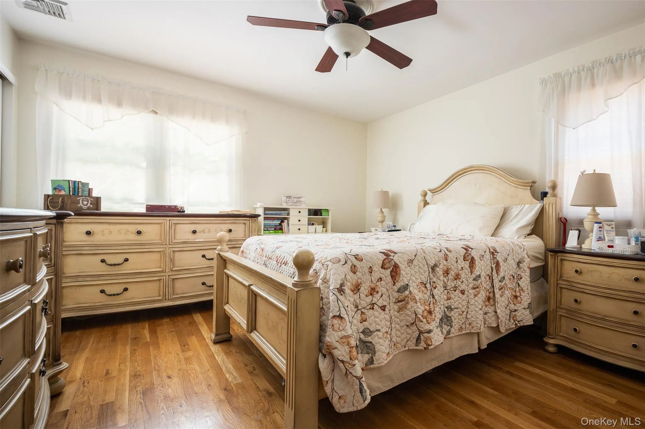 41 Brook Run Drive, Brookhaven, NY, 3 Bedrooms Bedrooms, 8 Rooms Rooms,1 BathroomBathrooms,Residential,For Rent,Brook Run,0,KEY1016708 41 Brook Run Drive, Brookhaven, NY, 3 Bedrooms Bedrooms, 8 Rooms Rooms,1 BathroomBathrooms,Residential,For Rent,Brook Run,0,KEY1016708