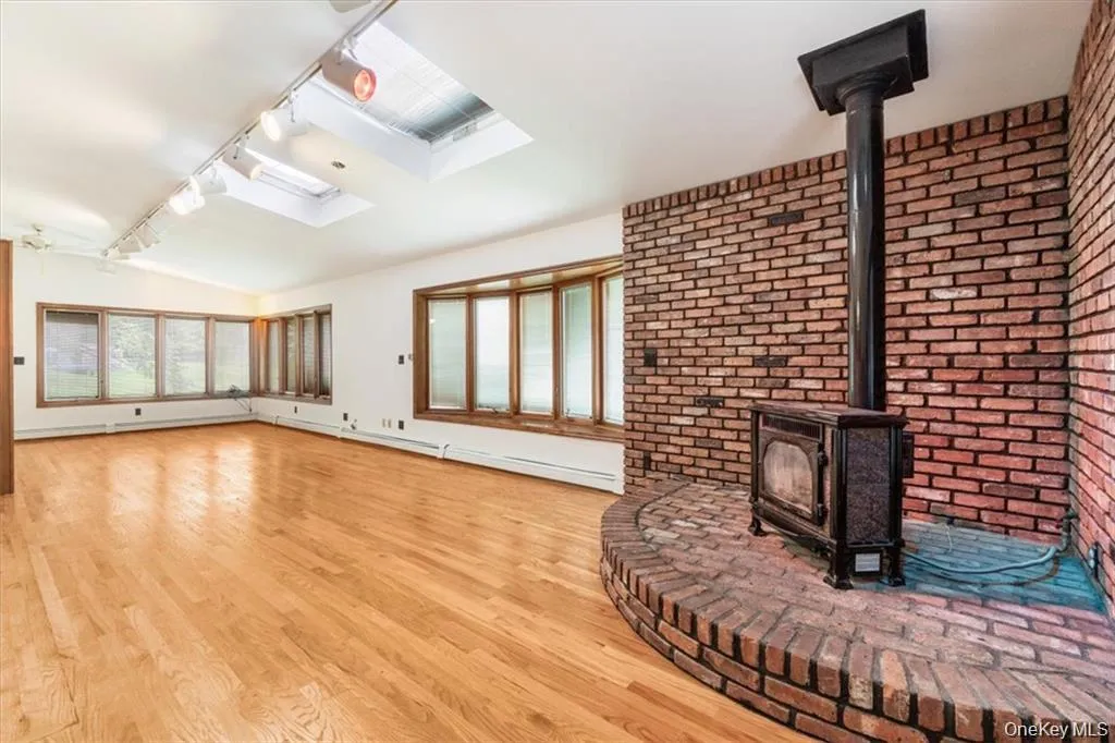 23 Cunningham Drive, Monroe, NY, 4 Bedrooms Bedrooms, 10 Rooms Rooms,2 BathroomsBathrooms,Residential,For Rent,Cunningham,0,KEY1016710 23 Cunningham Drive, Monroe, NY, 4 Bedrooms Bedrooms, 10 Rooms Rooms,2 BathroomsBathrooms,Residential,For Rent,Cunningham,0,KEY1016710