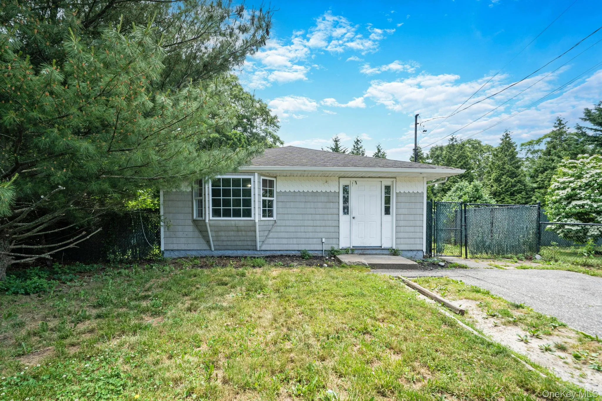 88 Eleanor Avenue, Brookhaven, NY, 3 Bedrooms Bedrooms, 5 Rooms Rooms,1 BathroomBathrooms,Residential,For Rent,Eleanor,0,1016714 88 Eleanor Avenue, Brookhaven, NY, 3 Bedrooms Bedrooms, 5 Rooms Rooms,1 BathroomBathrooms,Residential,For Rent,Eleanor,0,1016714