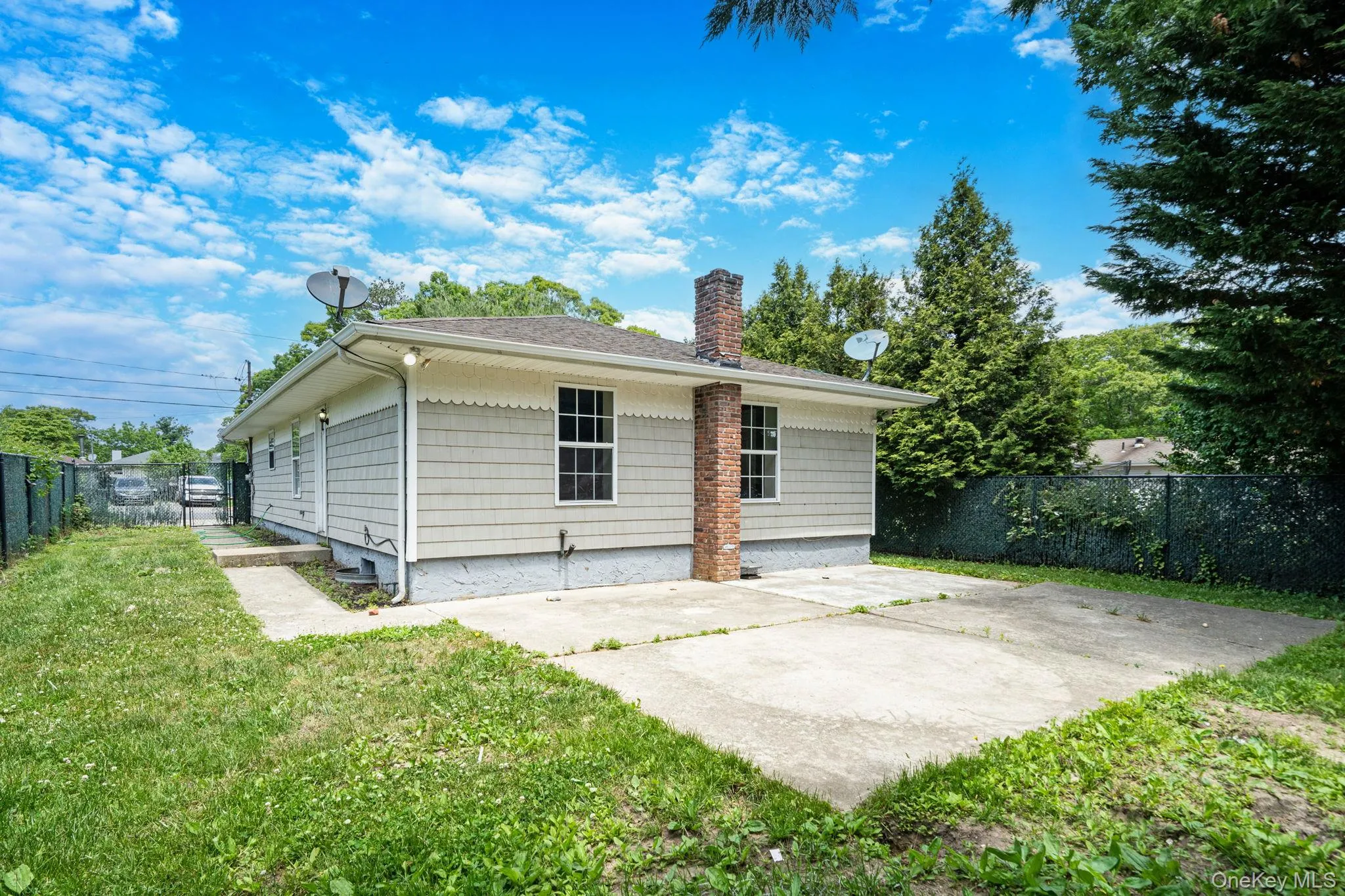 88 Eleanor Avenue, Brookhaven, NY, 3 Bedrooms Bedrooms, 5 Rooms Rooms,1 BathroomBathrooms,Residential,For Rent,Eleanor,0,1016714 88 Eleanor Avenue, Brookhaven, NY, 3 Bedrooms Bedrooms, 5 Rooms Rooms,1 BathroomBathrooms,Residential,For Rent,Eleanor,0,1016714