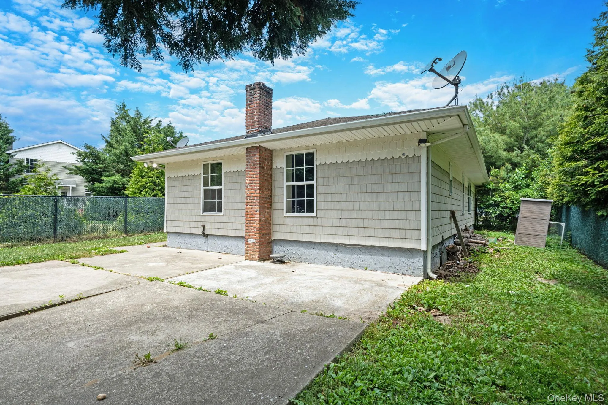 88 Eleanor Avenue, Brookhaven, NY, 3 Bedrooms Bedrooms, 5 Rooms Rooms,1 BathroomBathrooms,Residential,For Rent,Eleanor,0,1016714 88 Eleanor Avenue, Brookhaven, NY, 3 Bedrooms Bedrooms, 5 Rooms Rooms,1 BathroomBathrooms,Residential,For Rent,Eleanor,0,1016714