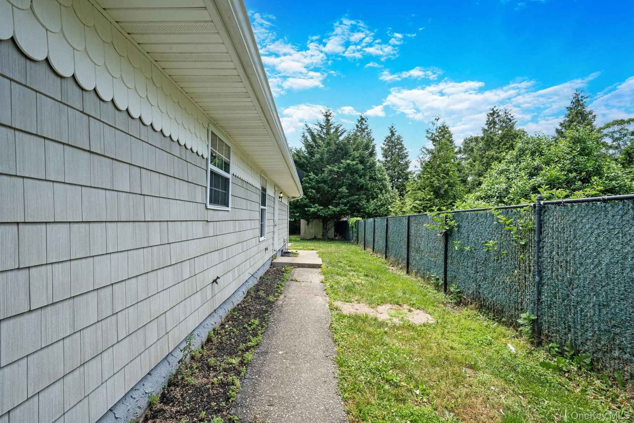 88 Eleanor Avenue, Brookhaven, NY, 3 Bedrooms Bedrooms, 5 Rooms Rooms,1 BathroomBathrooms,Residential,For Rent,Eleanor,0,1016714 88 Eleanor Avenue, Brookhaven, NY, 3 Bedrooms Bedrooms, 5 Rooms Rooms,1 BathroomBathrooms,Residential,For Rent,Eleanor,0,1016714