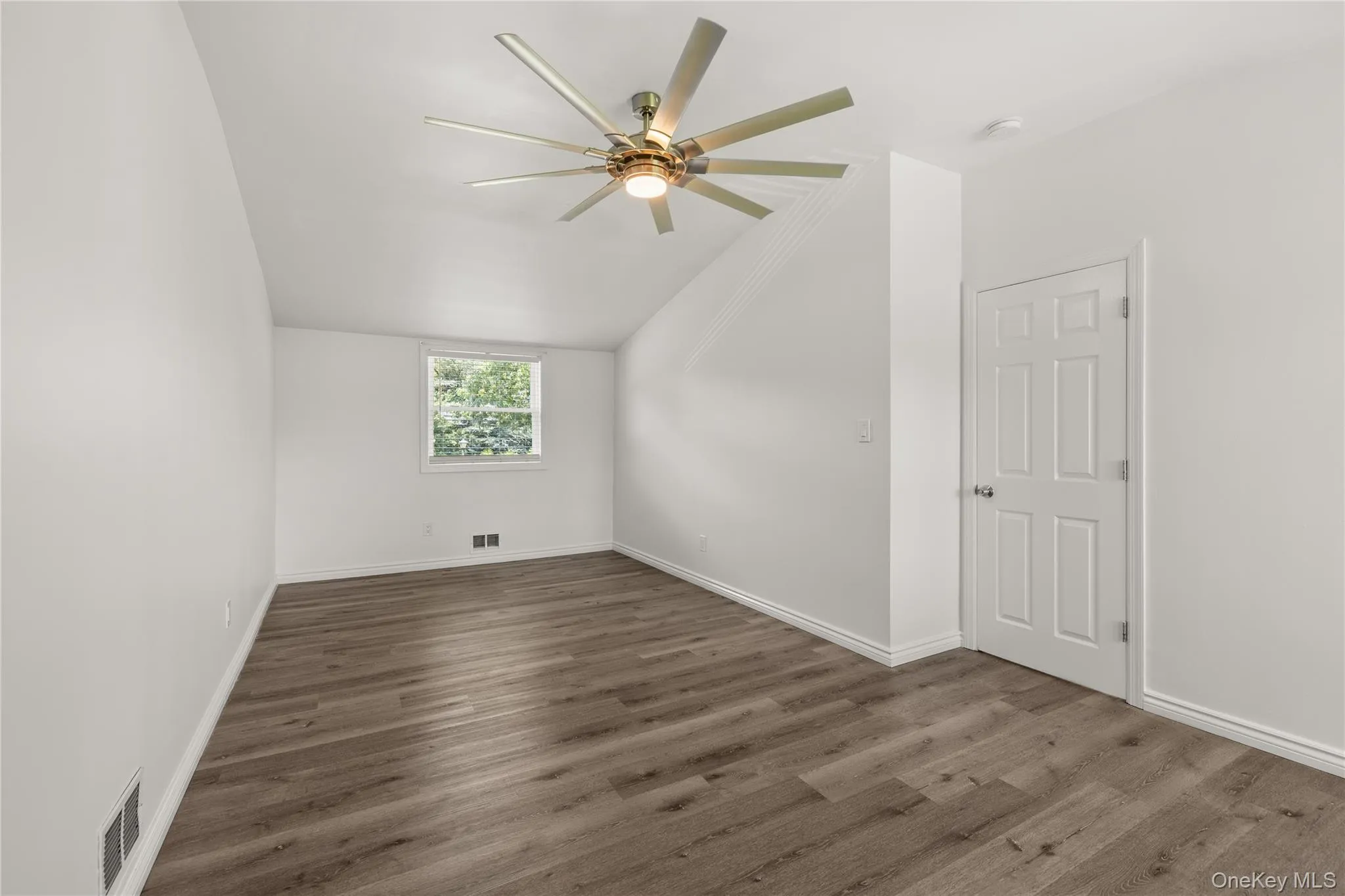 4 Bunny Lane, Brookhaven, NY, 4 Bedrooms Bedrooms, 7 Rooms Rooms,2 BathroomsBathrooms,Residential Lease,For Rent,Bunny,0,1016716 4 Bunny Lane, Brookhaven, NY, 4 Bedrooms Bedrooms, 7 Rooms Rooms,2 BathroomsBathrooms,Residential Lease,For Rent,Bunny,0,1016716