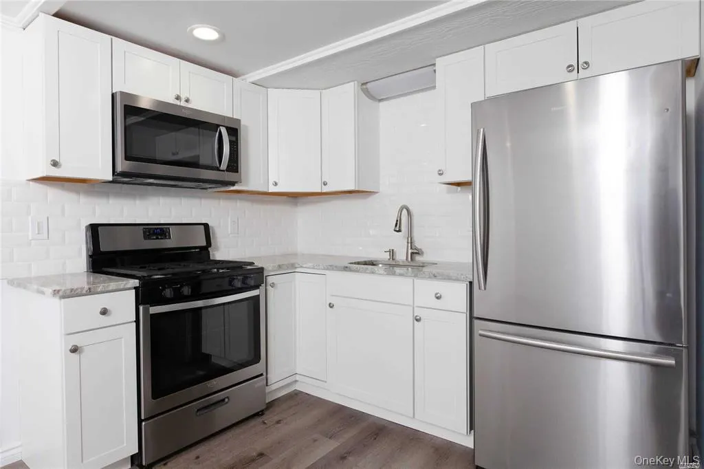 4 Bunny Lane, Brookhaven, NY, 4 Bedrooms Bedrooms, 7 Rooms Rooms,2 BathroomsBathrooms,Residential Lease,For Rent,Bunny,0,1016716 4 Bunny Lane, Brookhaven, NY, 4 Bedrooms Bedrooms, 7 Rooms Rooms,2 BathroomsBathrooms,Residential Lease,For Rent,Bunny,0,1016716