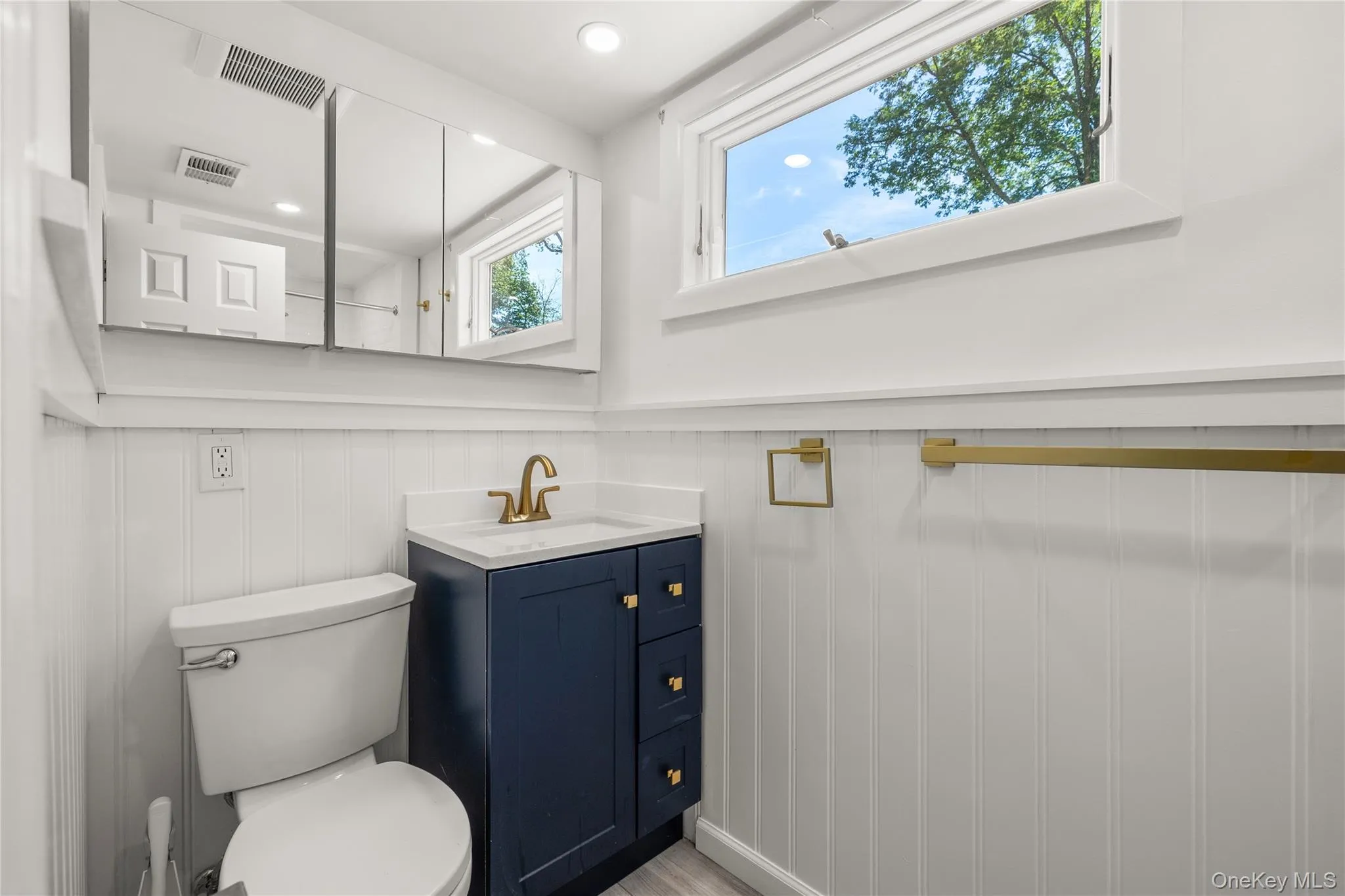 4 Bunny Lane, Brookhaven, NY, 4 Bedrooms Bedrooms, 7 Rooms Rooms,2 BathroomsBathrooms,Residential Lease,For Rent,Bunny,0,1016716 4 Bunny Lane, Brookhaven, NY, 4 Bedrooms Bedrooms, 7 Rooms Rooms,2 BathroomsBathrooms,Residential Lease,For Rent,Bunny,0,1016716