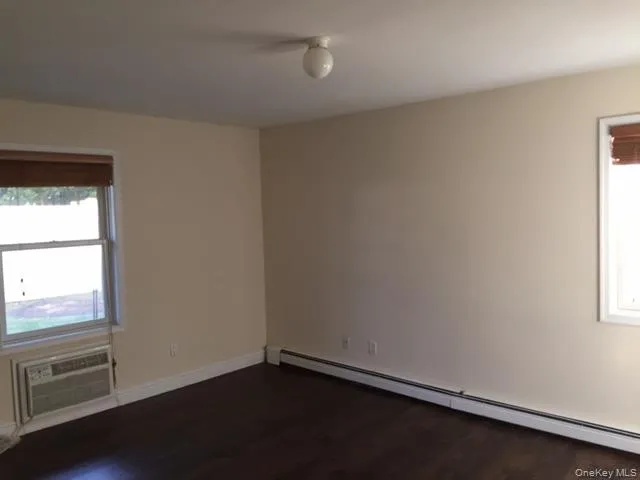 646 Beech Street, Long Beach, NY, 3 Bedrooms Bedrooms, 8 Rooms Rooms,2 BathroomsBathrooms,Residential Lease,For Rent,Beech,0,1016720 646 Beech Street, Long Beach, NY, 3 Bedrooms Bedrooms, 8 Rooms Rooms,2 BathroomsBathrooms,Residential Lease,For Rent,Beech,0,1016720