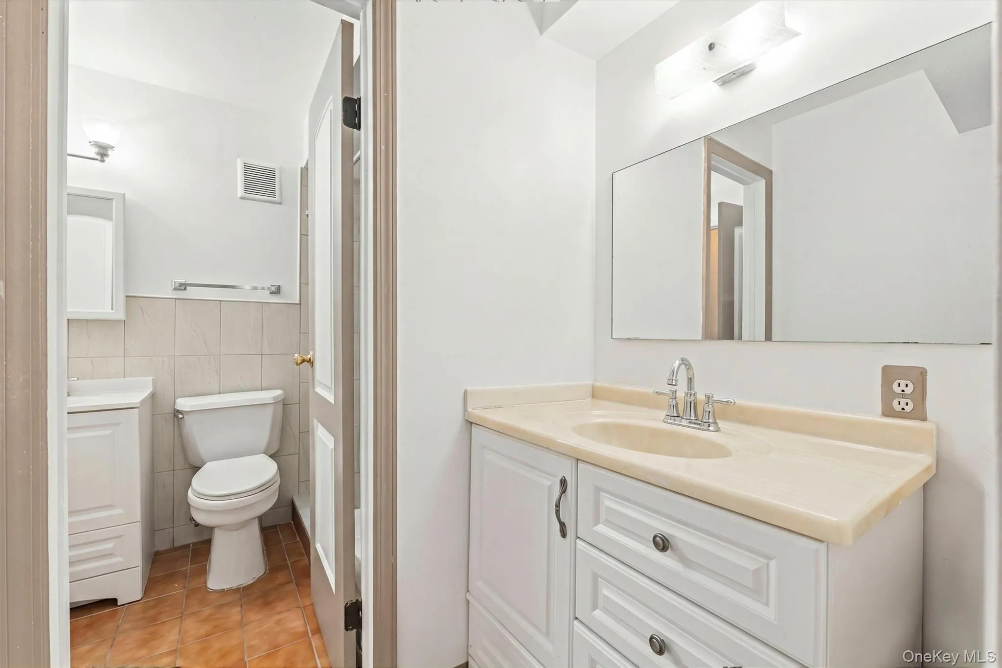 820 Leland Avenue, New York, NY, 2 Bedrooms Bedrooms, 5 Rooms Rooms,1 BathroomBathrooms,Residential,For Rent,Leland,0,1016724 820 Leland Avenue, New York, NY, 2 Bedrooms Bedrooms, 5 Rooms Rooms,1 BathroomBathrooms,Residential,For Rent,Leland,0,1016724