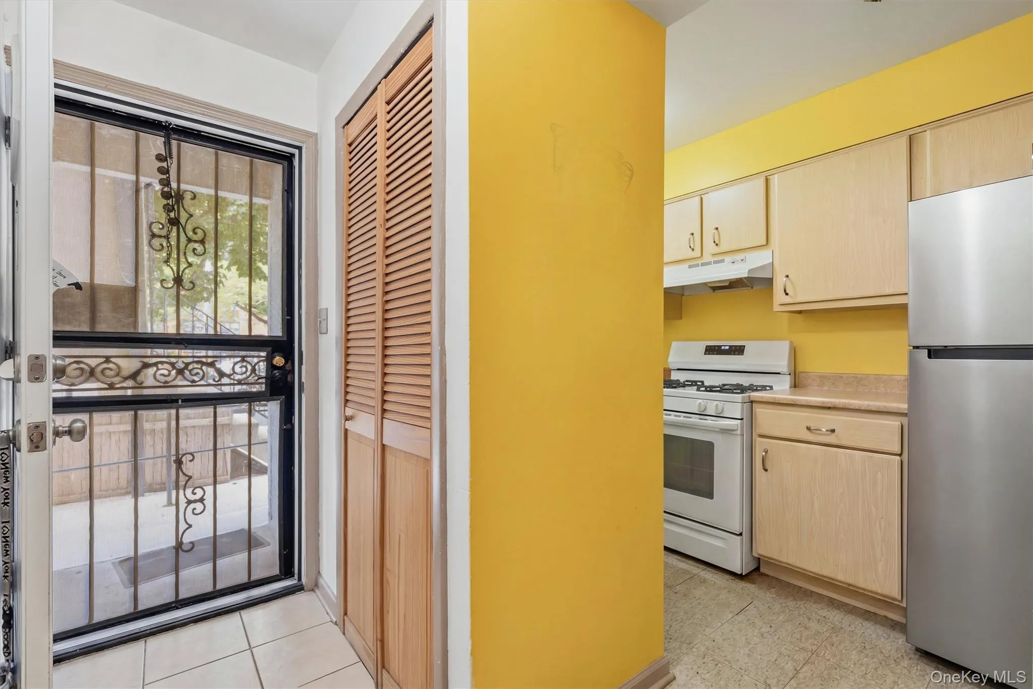 820 Leland Avenue, New York, NY, 2 Bedrooms Bedrooms, 5 Rooms Rooms,1 BathroomBathrooms,Residential,For Rent,Leland,0,1016724 820 Leland Avenue, New York, NY, 2 Bedrooms Bedrooms, 5 Rooms Rooms,1 BathroomBathrooms,Residential,For Rent,Leland,0,1016724