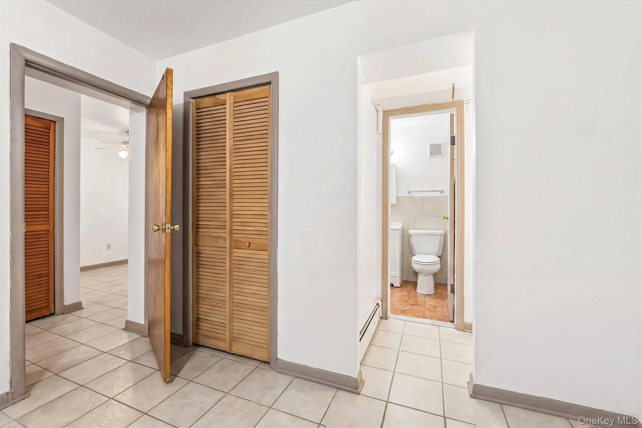 820 Leland Avenue, New York, NY, 2 Bedrooms Bedrooms, 5 Rooms Rooms,1 BathroomBathrooms,Residential,For Rent,Leland,0,1016724 820 Leland Avenue, New York, NY, 2 Bedrooms Bedrooms, 5 Rooms Rooms,1 BathroomBathrooms,Residential,For Rent,Leland,0,1016724