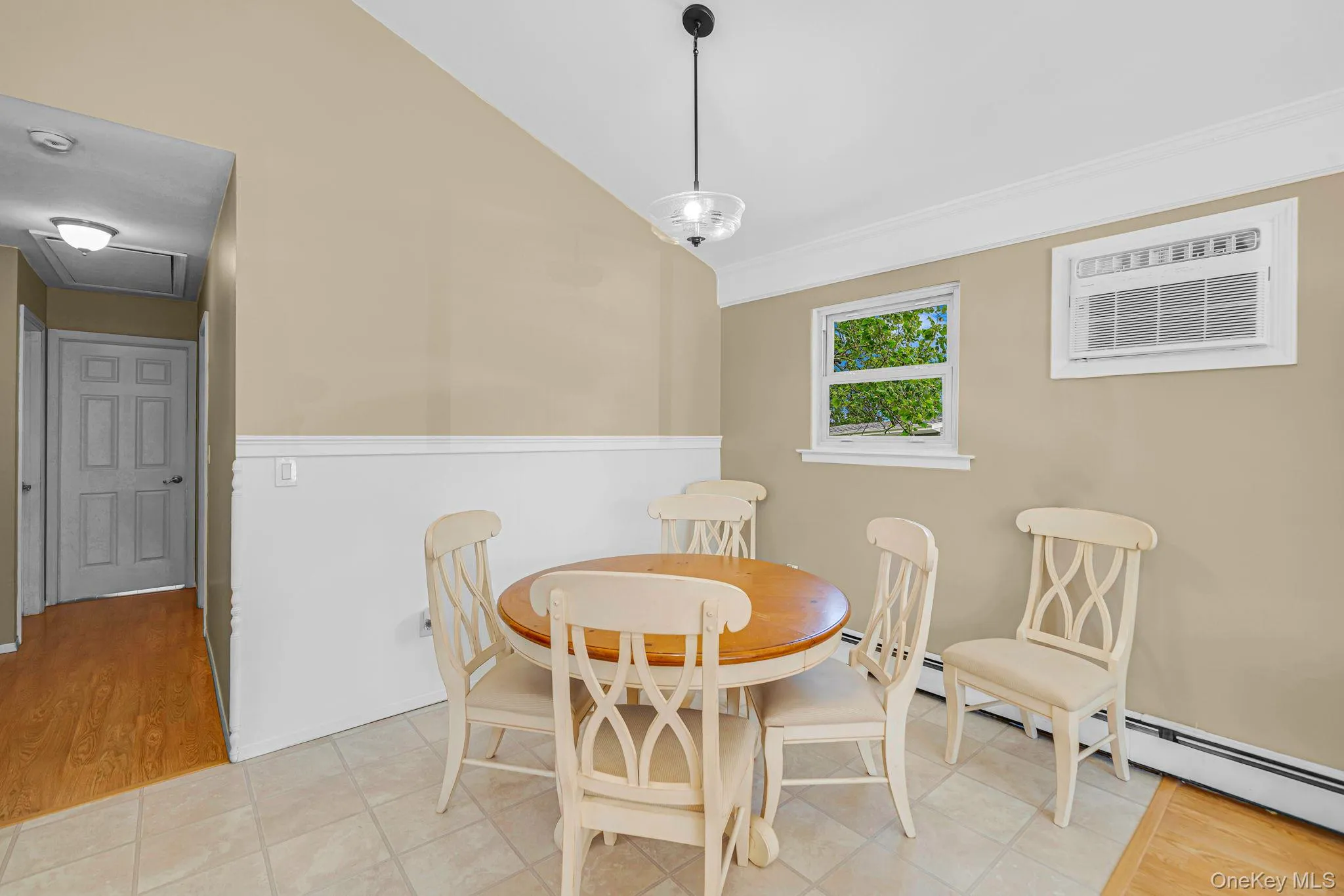 46 Longfellow Drive, Smithtown, NY, 3 Bedrooms Bedrooms, 7 Rooms Rooms,1 BathroomBathrooms,Residential,For Rent,Longfellow,0,KEY1016727 46 Longfellow Drive, Smithtown, NY, 3 Bedrooms Bedrooms, 7 Rooms Rooms,1 BathroomBathrooms,Residential,For Rent,Longfellow,0,KEY1016727