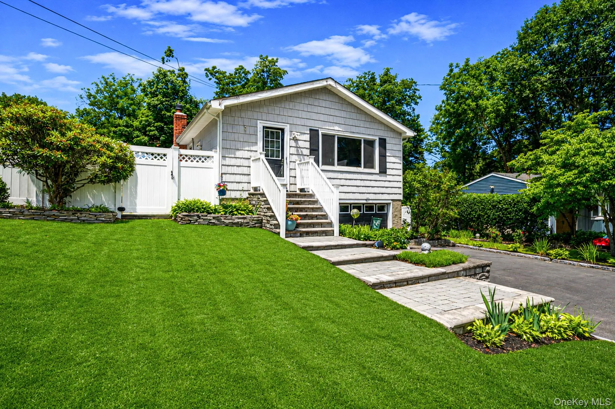 46 Longfellow Drive, Smithtown, NY, 3 Bedrooms Bedrooms, 7 Rooms Rooms,1 BathroomBathrooms,Residential,For Rent,Longfellow,0,KEY1016727 46 Longfellow Drive, Smithtown, NY, 3 Bedrooms Bedrooms, 7 Rooms Rooms,1 BathroomBathrooms,Residential,For Rent,Longfellow,0,KEY1016727