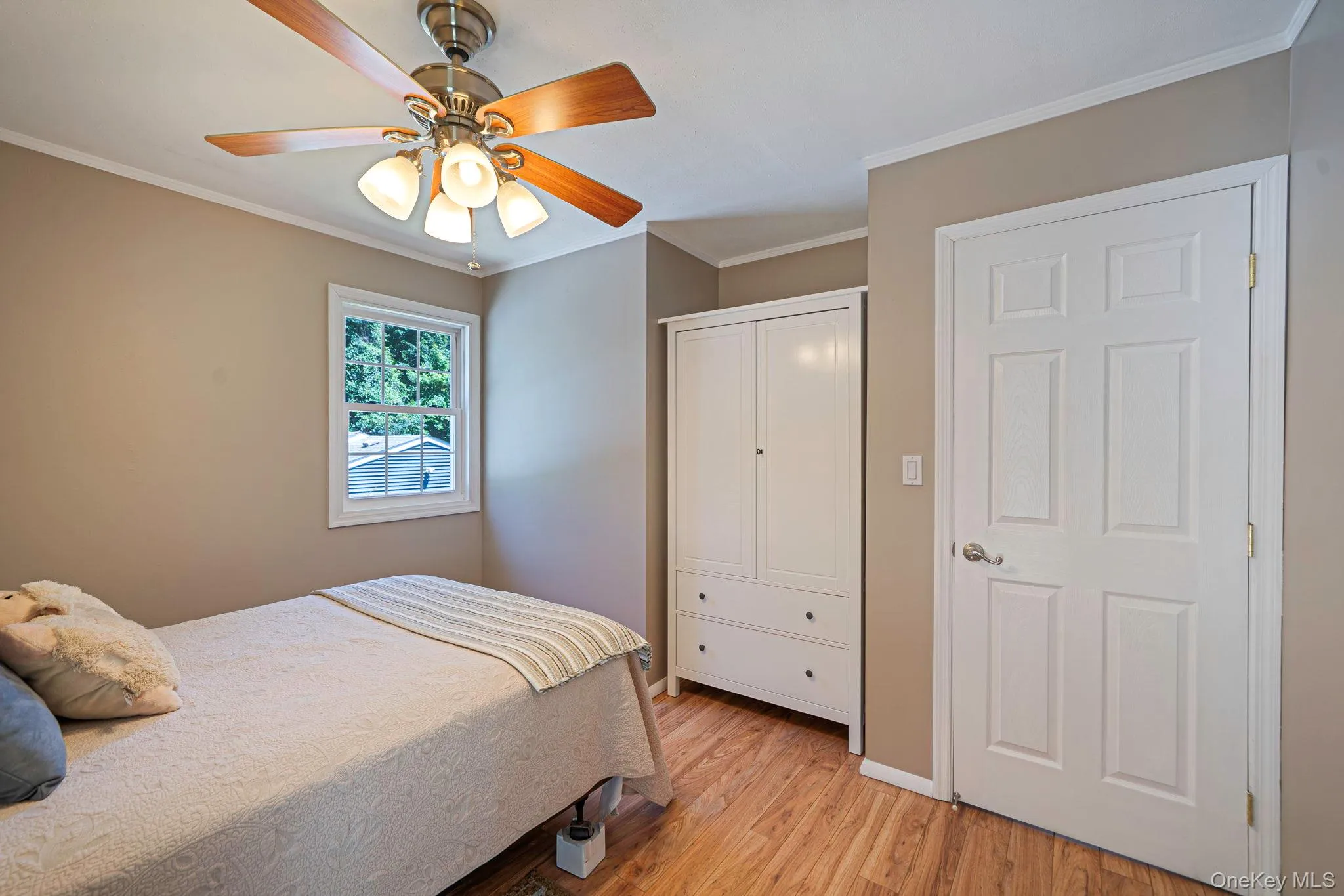 46 Longfellow Drive, Smithtown, NY, 3 Bedrooms Bedrooms, 7 Rooms Rooms,1 BathroomBathrooms,Residential,For Rent,Longfellow,0,KEY1016727 46 Longfellow Drive, Smithtown, NY, 3 Bedrooms Bedrooms, 7 Rooms Rooms,1 BathroomBathrooms,Residential,For Rent,Longfellow,0,KEY1016727