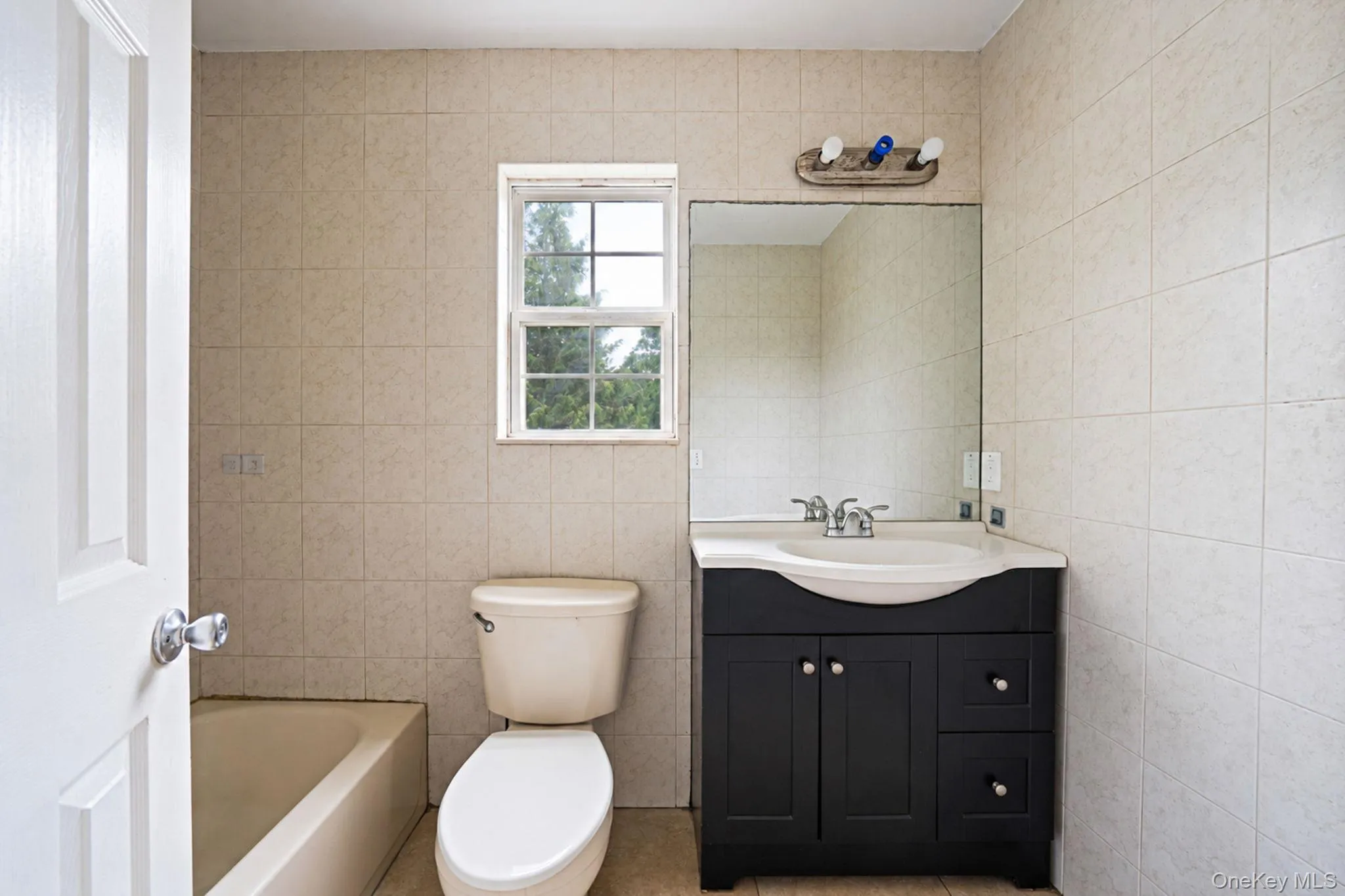 86 Eleanor Avenue, Brookhaven, NY, 3 Bedrooms Bedrooms, 6 Rooms Rooms,2 BathroomsBathrooms,Residential,For Rent,Eleanor,0,1016733 86 Eleanor Avenue, Brookhaven, NY, 3 Bedrooms Bedrooms, 6 Rooms Rooms,2 BathroomsBathrooms,Residential,For Rent,Eleanor,0,1016733