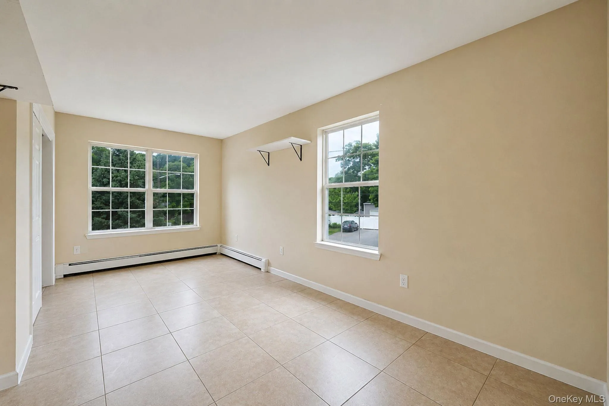86 Eleanor Avenue, Brookhaven, NY, 3 Bedrooms Bedrooms, 6 Rooms Rooms,2 BathroomsBathrooms,Residential,For Rent,Eleanor,0,1016733 86 Eleanor Avenue, Brookhaven, NY, 3 Bedrooms Bedrooms, 6 Rooms Rooms,2 BathroomsBathrooms,Residential,For Rent,Eleanor,0,1016733