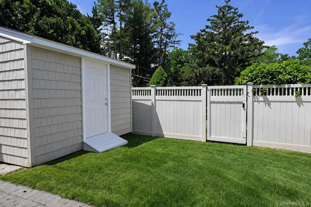 1 Ryan Court, Oyster Bay, NY, 4 Bedrooms Bedrooms, 7 Rooms Rooms,2 BathroomsBathrooms,Residential,For Rent,Ryan,0,1016734 1 Ryan Court, Oyster Bay, NY, 4 Bedrooms Bedrooms, 7 Rooms Rooms,2 BathroomsBathrooms,Residential,For Rent,Ryan,0,1016734