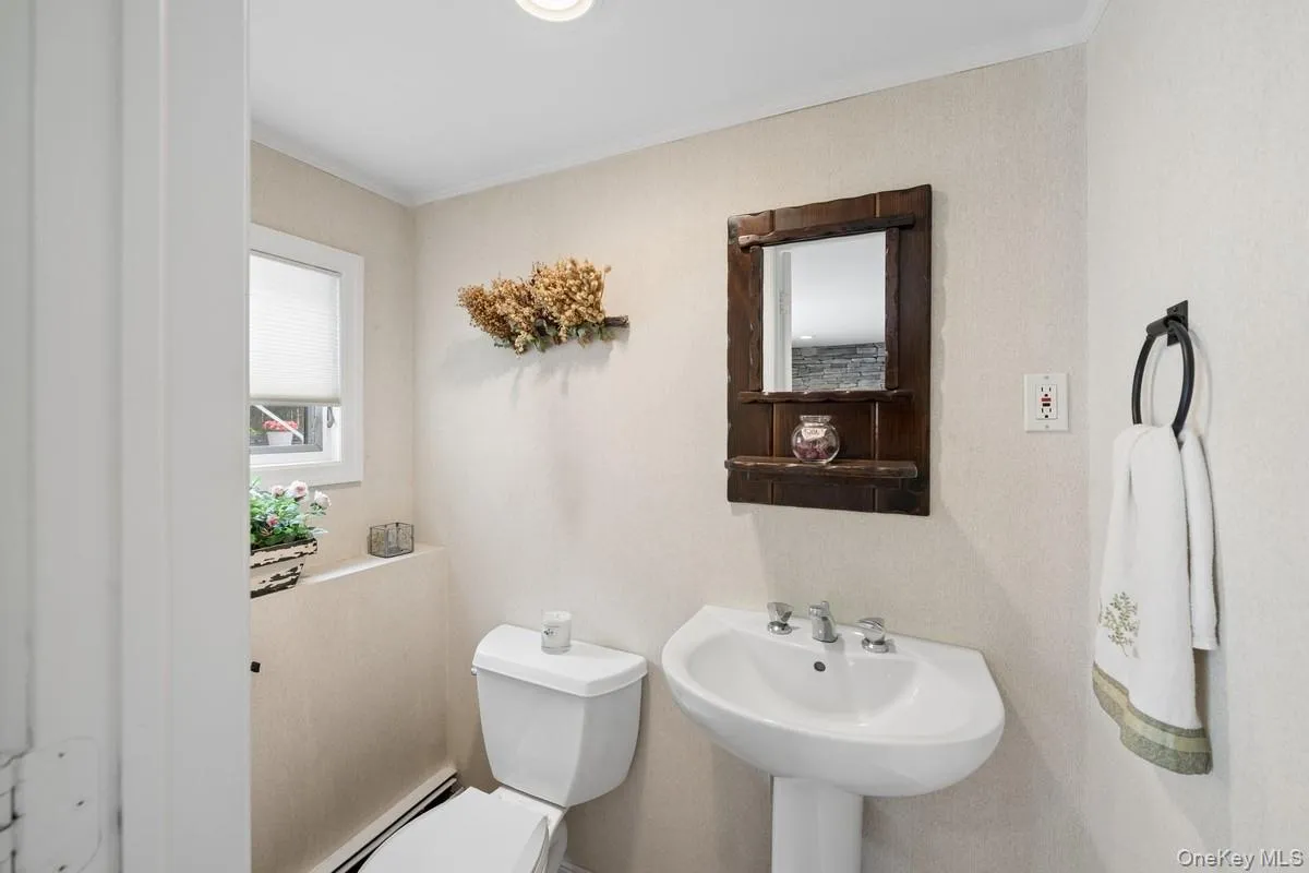 1 Ryan Court, Oyster Bay, NY, 4 Bedrooms Bedrooms, 7 Rooms Rooms,2 BathroomsBathrooms,Residential,For Rent,Ryan,0,1016734 1 Ryan Court, Oyster Bay, NY, 4 Bedrooms Bedrooms, 7 Rooms Rooms,2 BathroomsBathrooms,Residential,For Rent,Ryan,0,1016734