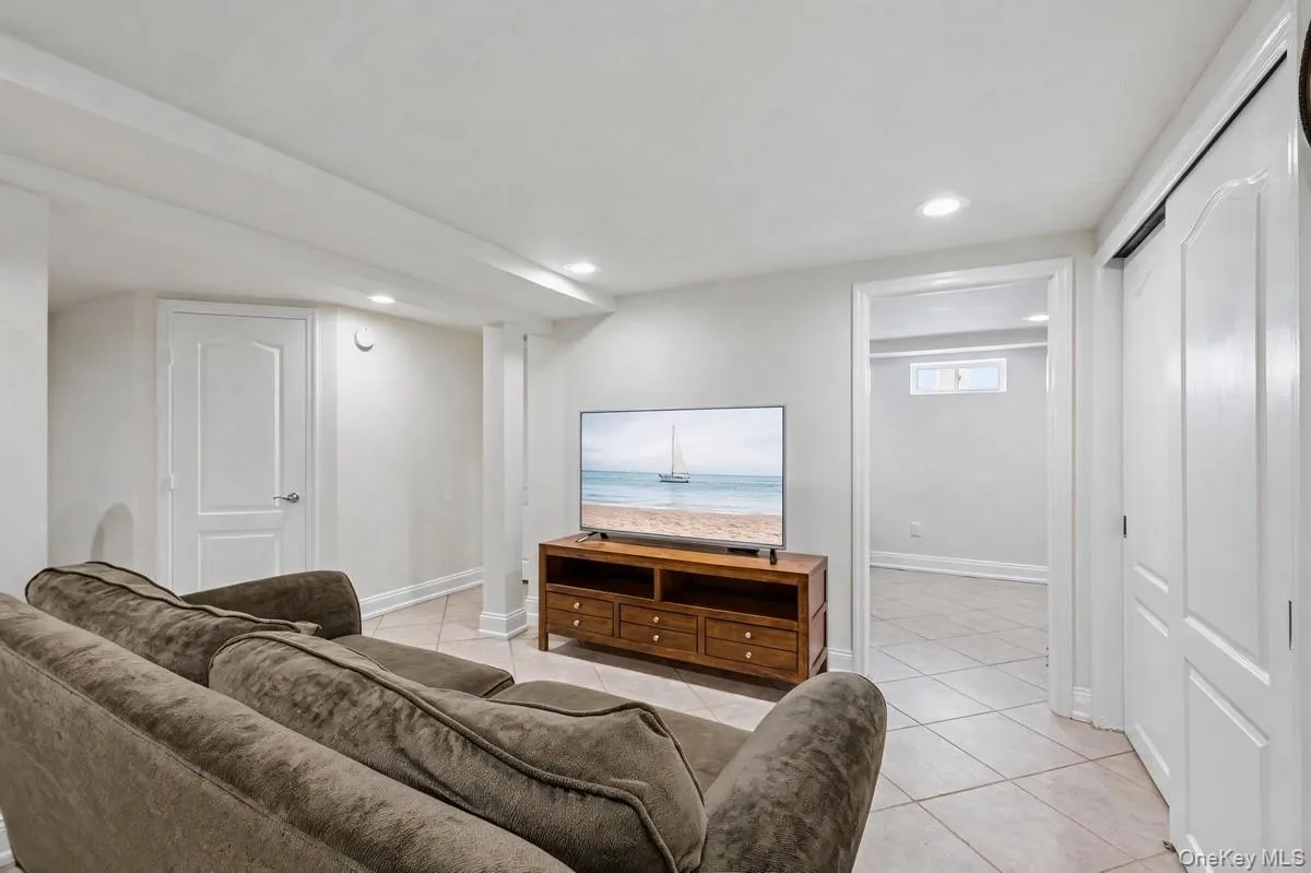 1 Ryan Court, Oyster Bay, NY, 4 Bedrooms Bedrooms, 7 Rooms Rooms,2 BathroomsBathrooms,Residential,For Rent,Ryan,0,1016734 1 Ryan Court, Oyster Bay, NY, 4 Bedrooms Bedrooms, 7 Rooms Rooms,2 BathroomsBathrooms,Residential,For Rent,Ryan,0,1016734