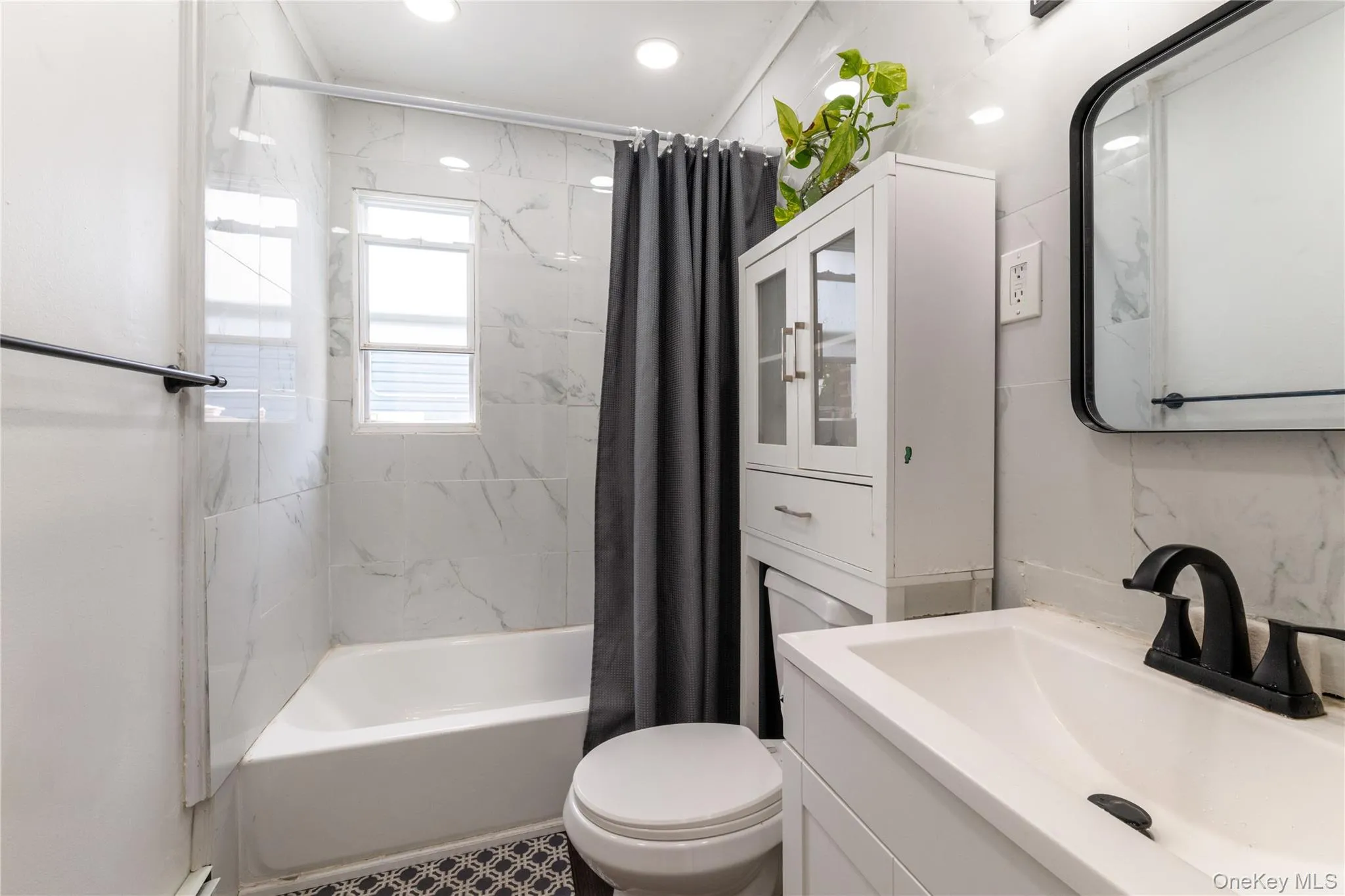 175 Arthur Avenue, Hempstead, NY, 5 Bedrooms Bedrooms, 8 Rooms Rooms,2 BathroomsBathrooms,Residential,For Rent,Arthur,0,KEY1016735 175 Arthur Avenue, Hempstead, NY, 5 Bedrooms Bedrooms, 8 Rooms Rooms,2 BathroomsBathrooms,Residential,For Rent,Arthur,0,KEY1016735