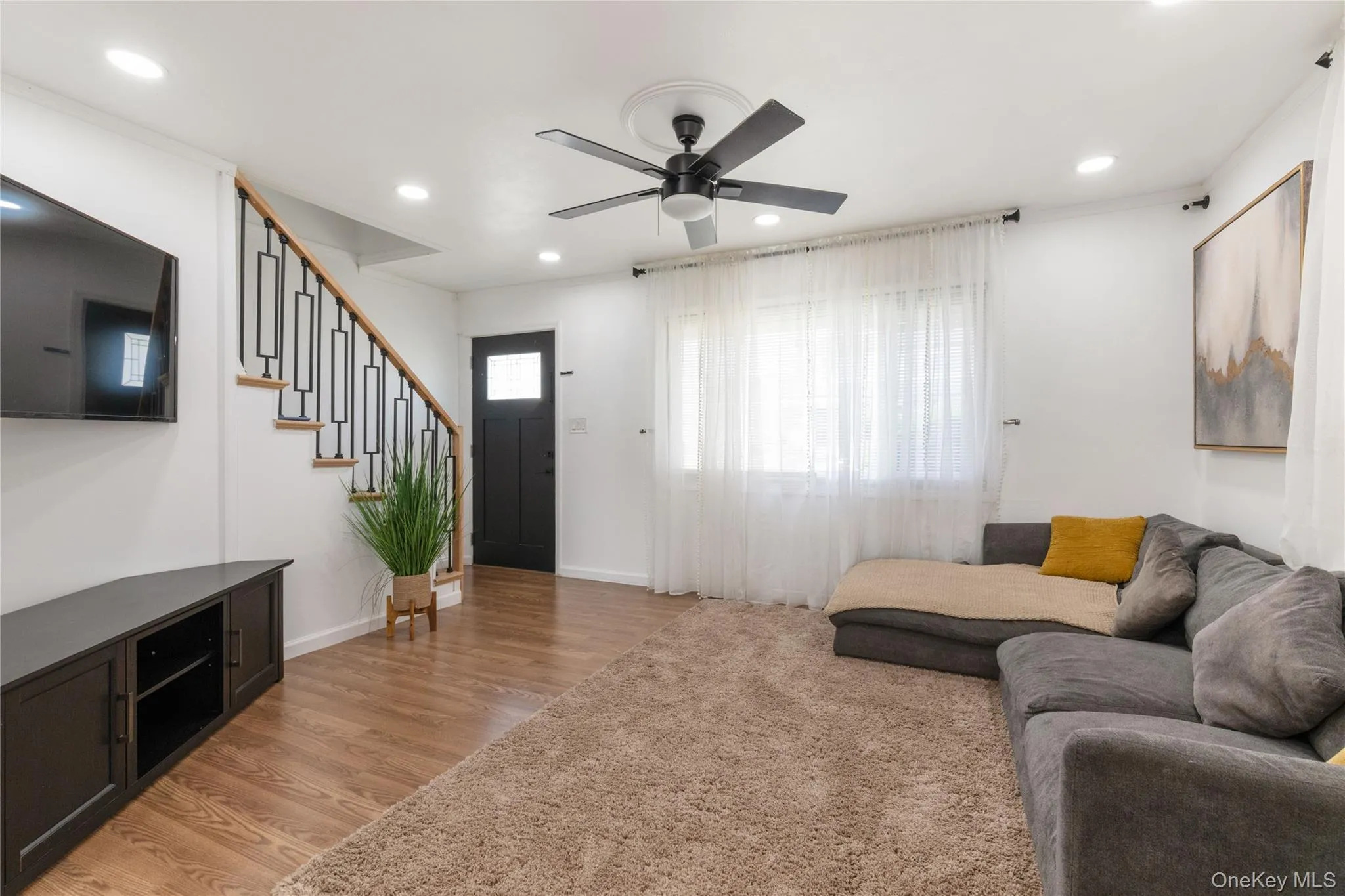 175 Arthur Avenue, Hempstead, NY, 5 Bedrooms Bedrooms, 8 Rooms Rooms,2 BathroomsBathrooms,Residential,For Rent,Arthur,0,KEY1016735 175 Arthur Avenue, Hempstead, NY, 5 Bedrooms Bedrooms, 8 Rooms Rooms,2 BathroomsBathrooms,Residential,For Rent,Arthur,0,KEY1016735